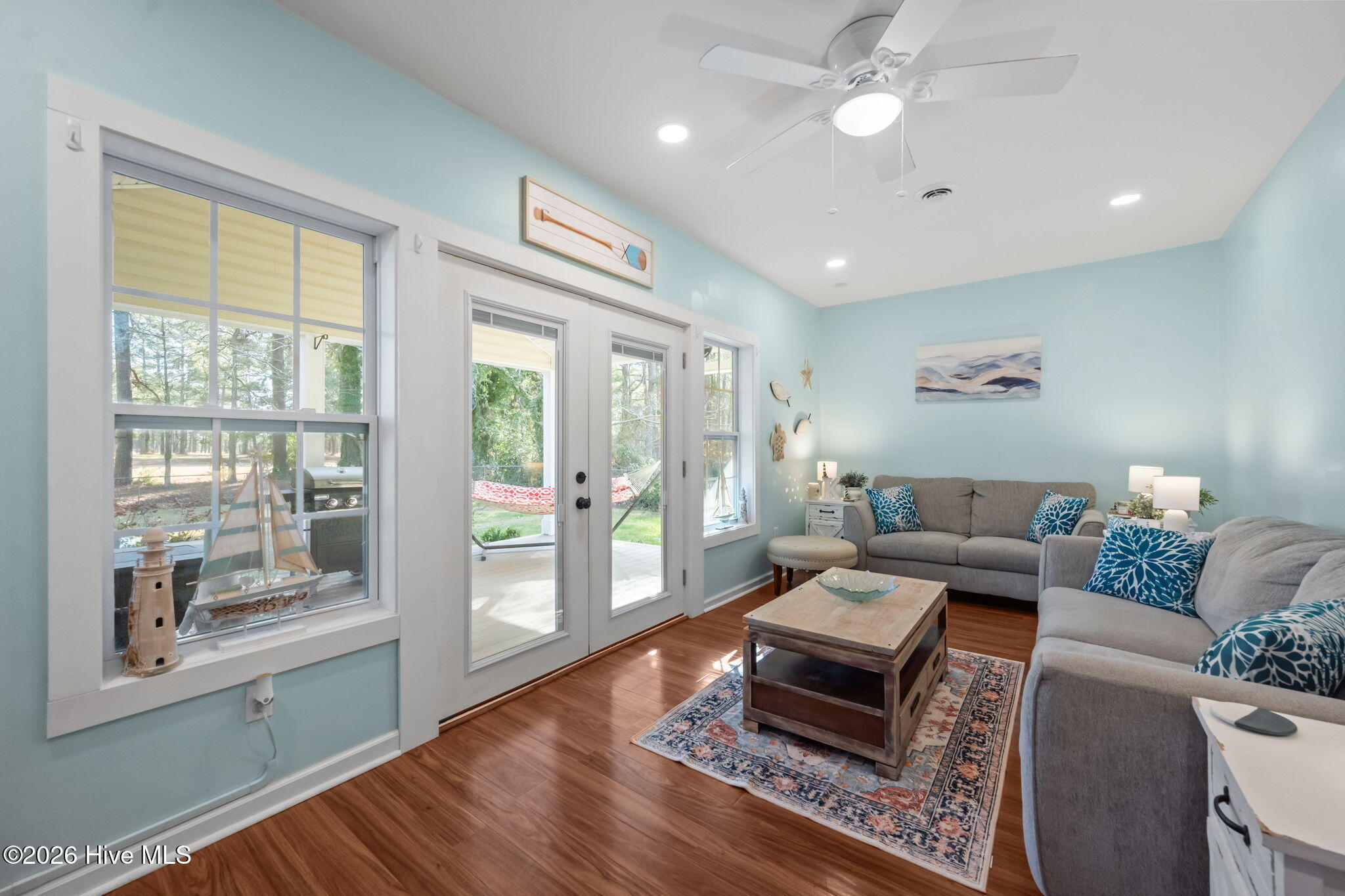 100547741 | Photo 24