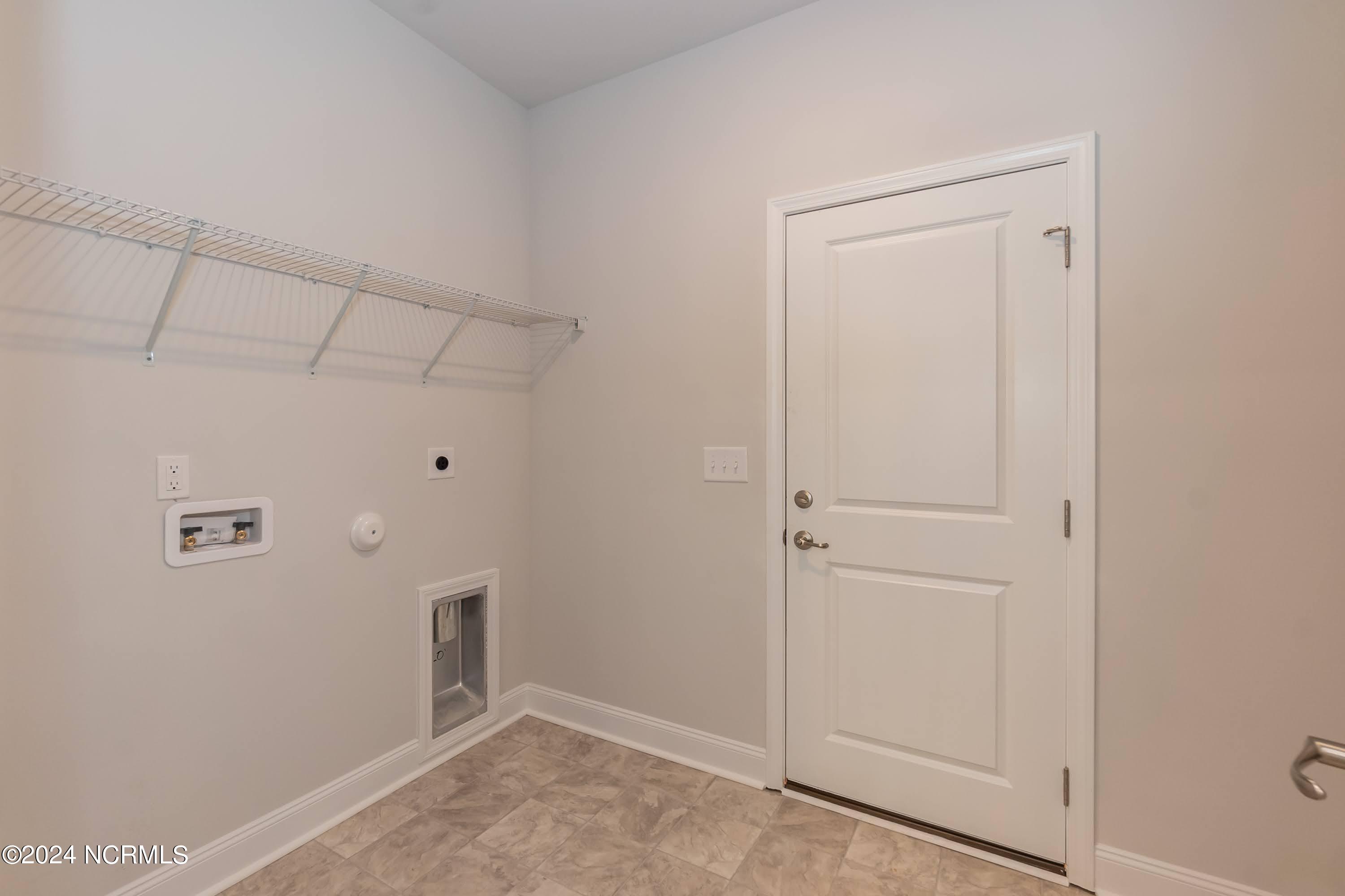 100466257 | Photo 23