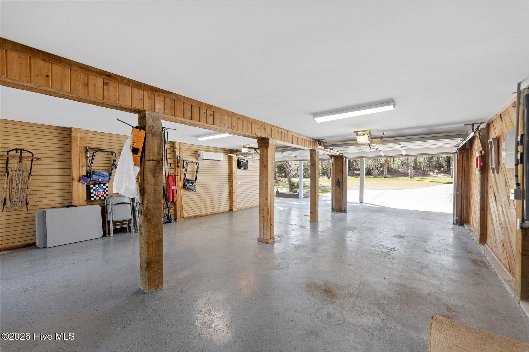 100559463 | Photo 39