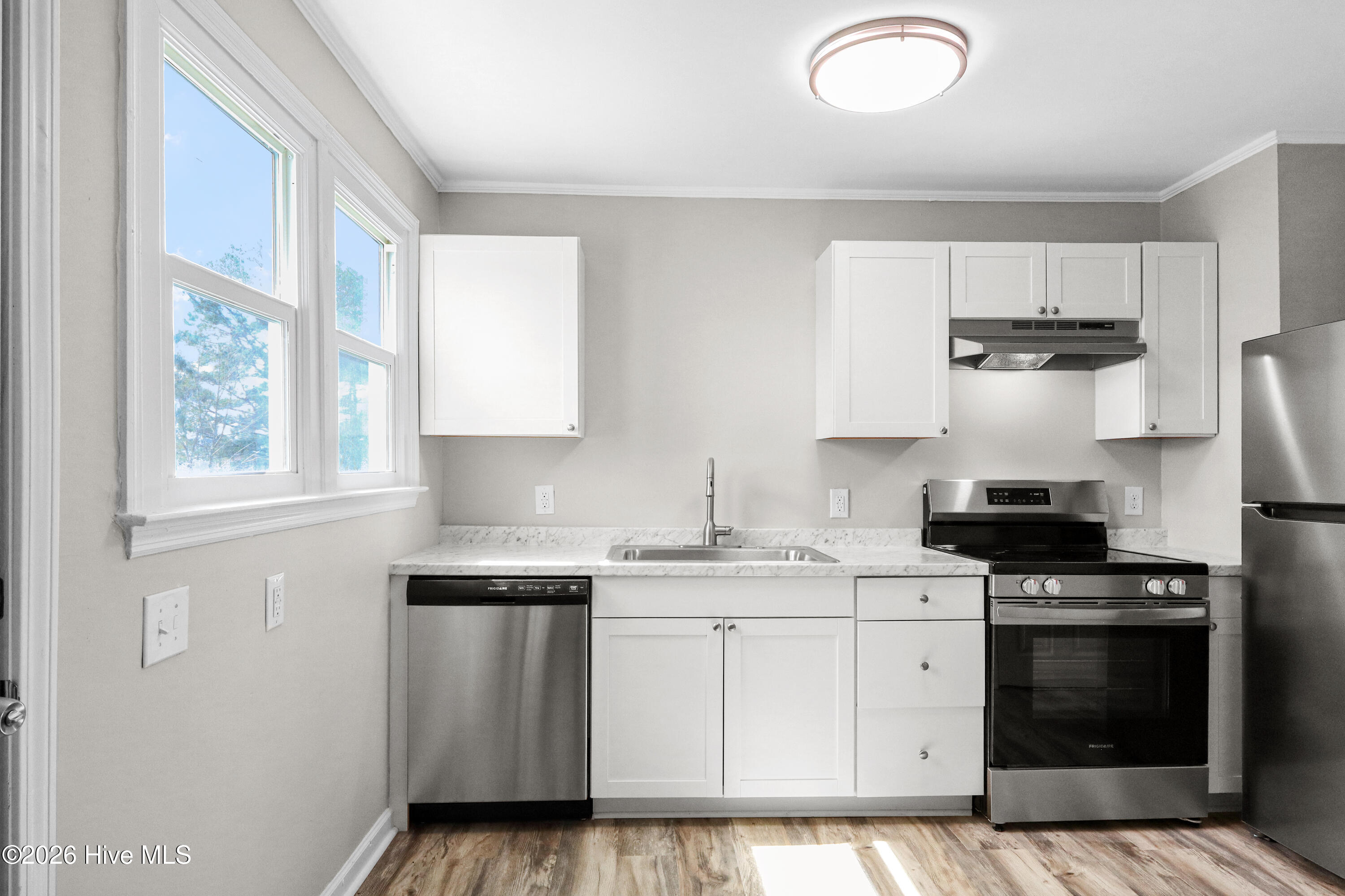 100558793 | Photo 29