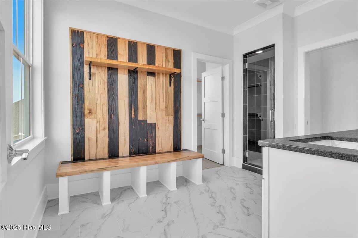 100495724 | Photo 43