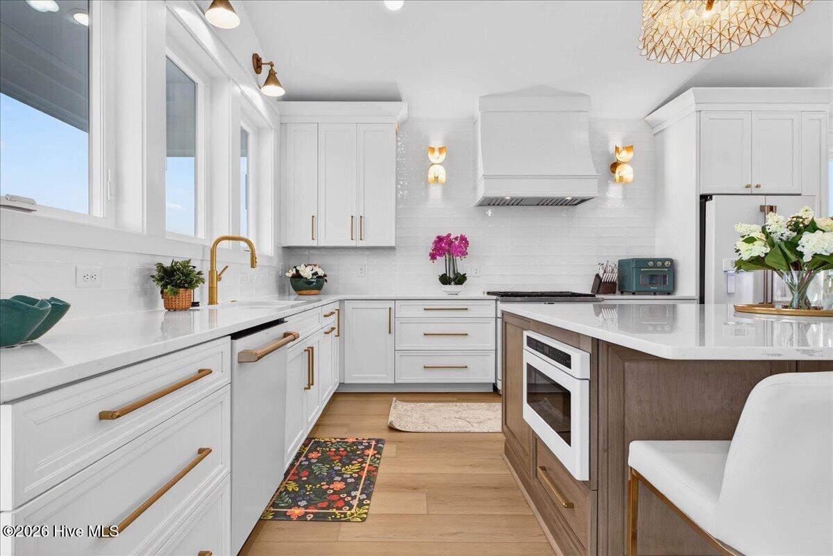 100543299 | Photo 41