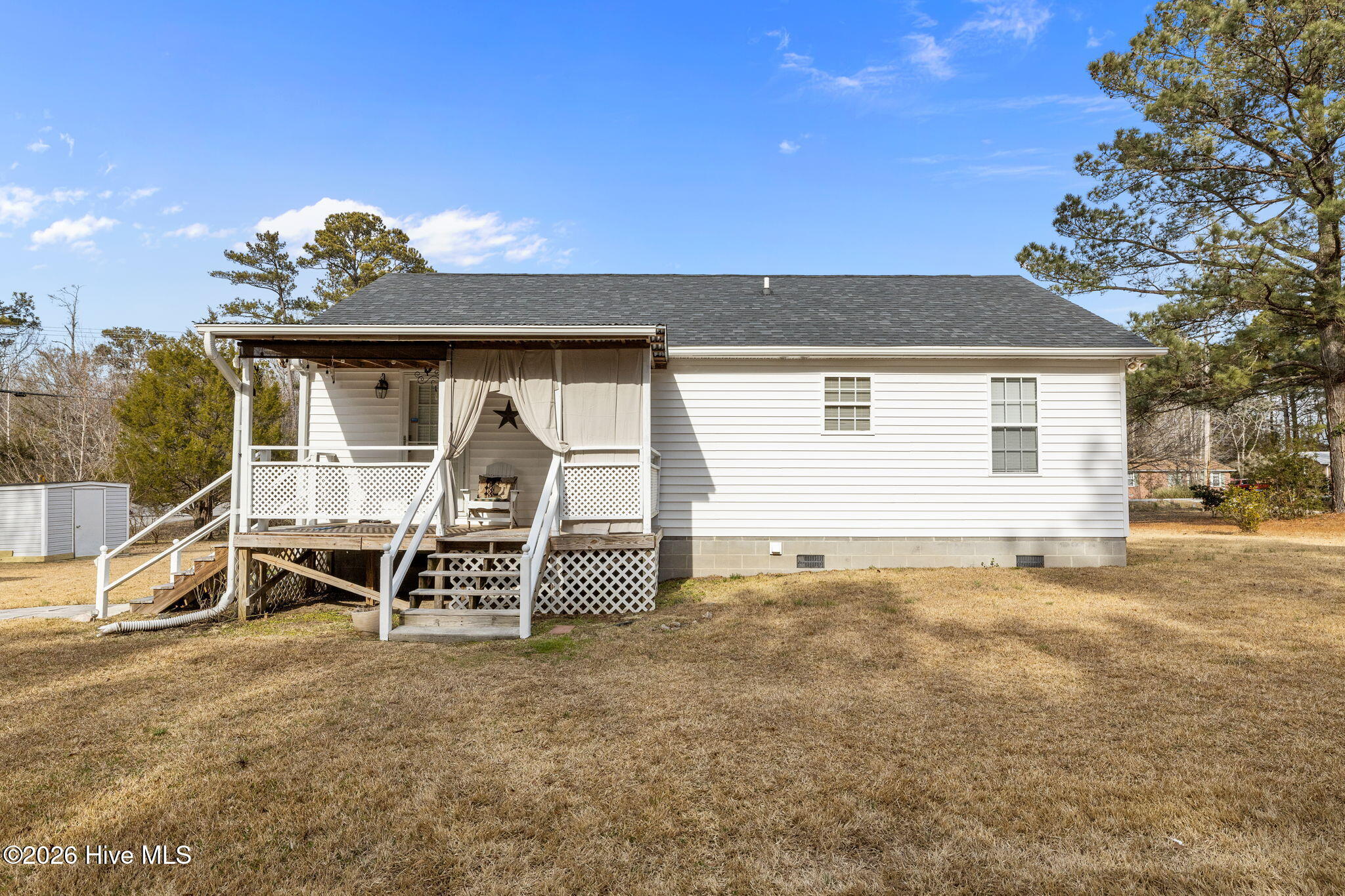 585 Roberts Road,Newport