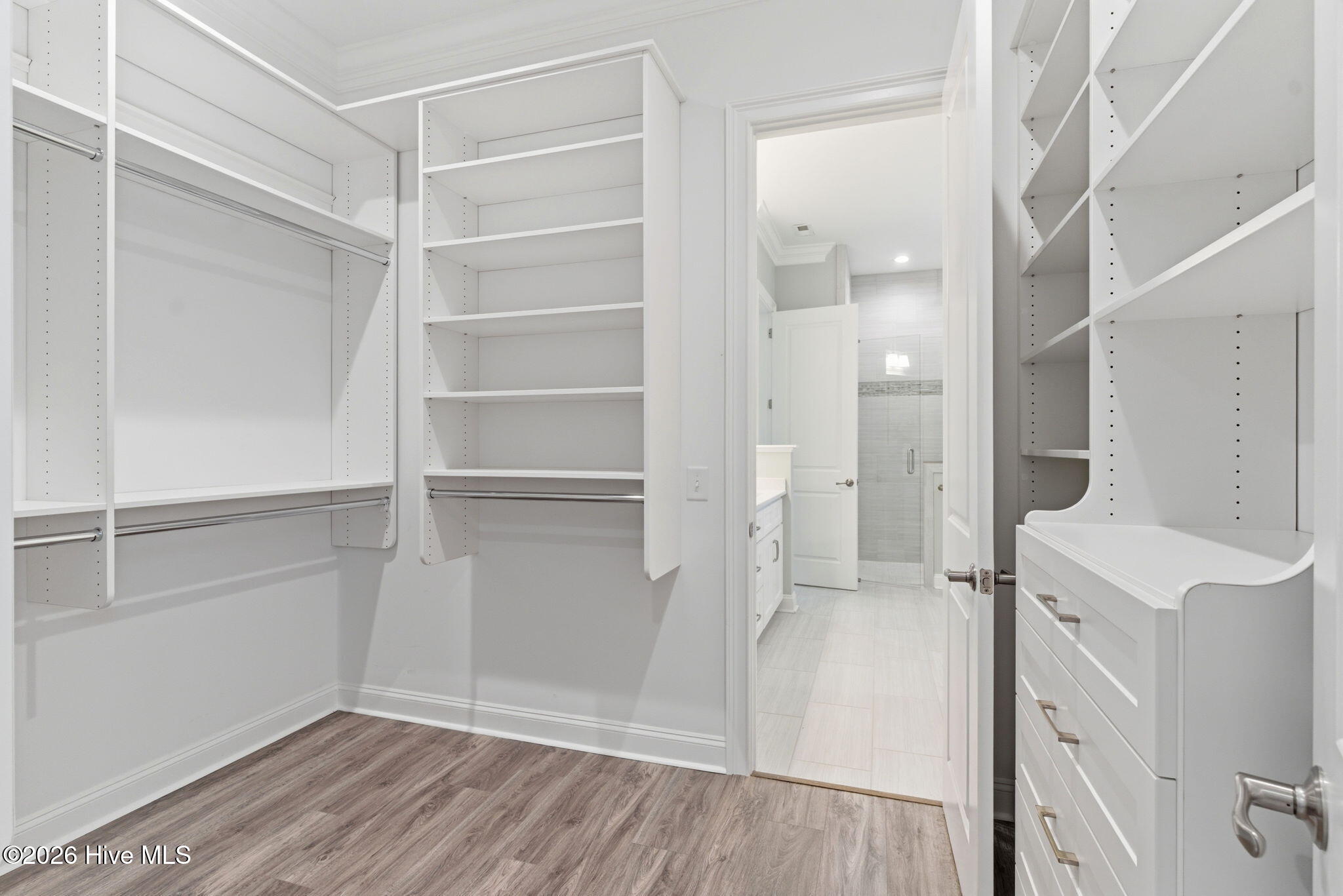 100569885 | Photo 28