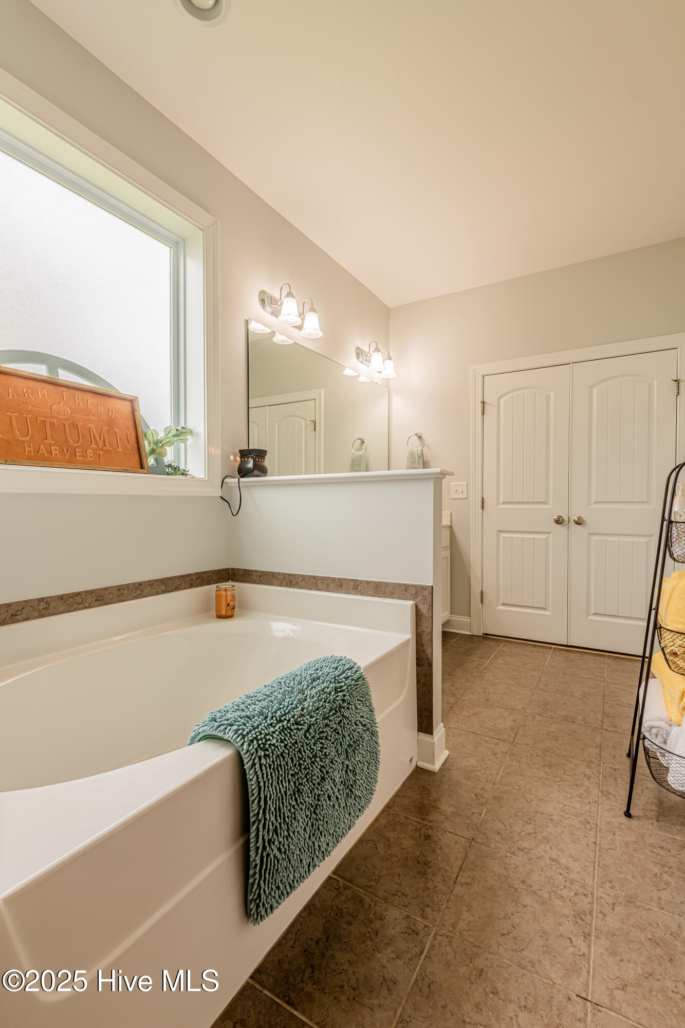 100524839 | Photo 43