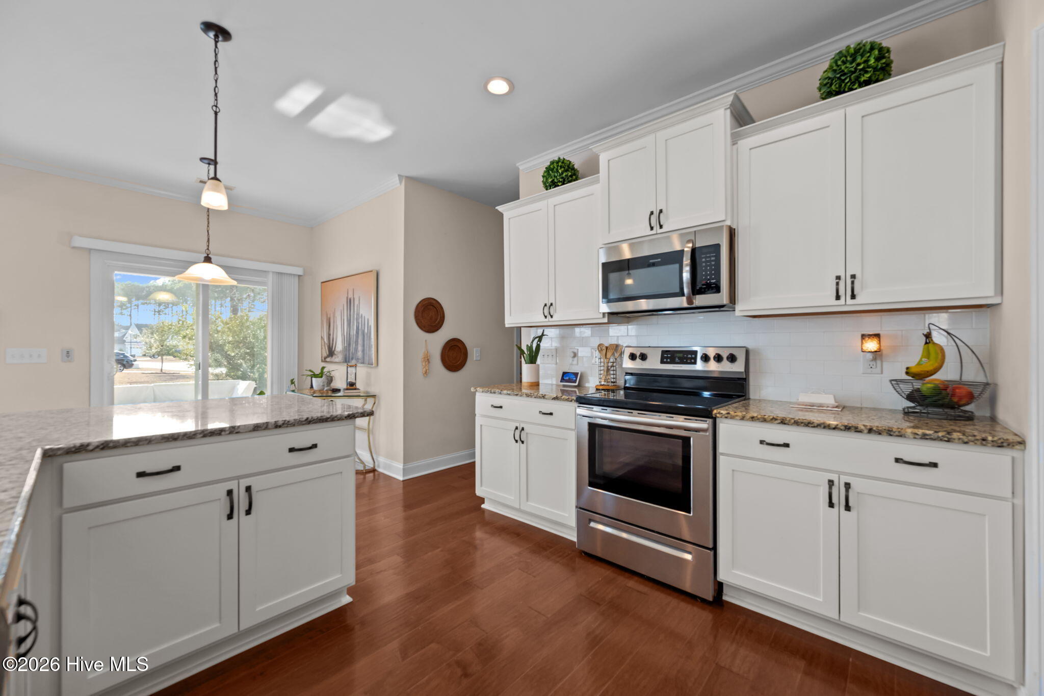 100556667 | Photo 18