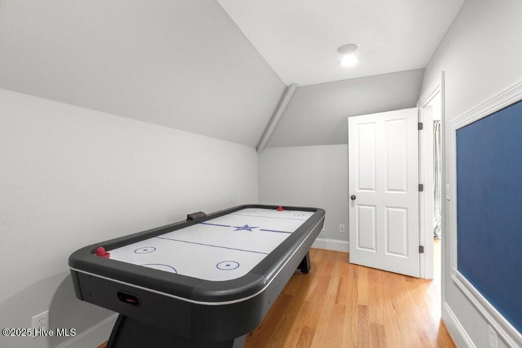 100553124 | Photo 57