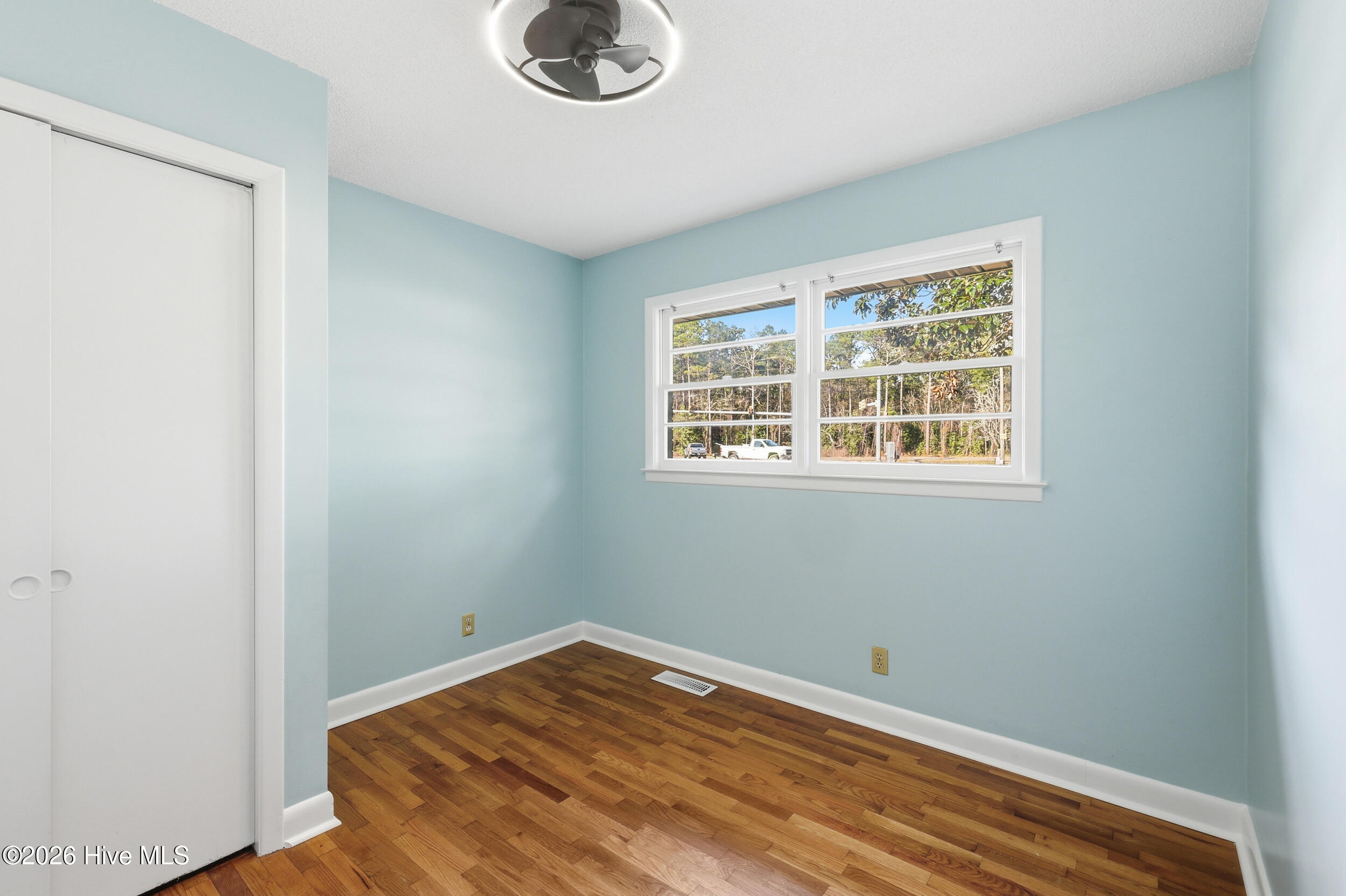 100540296 | Photo 20