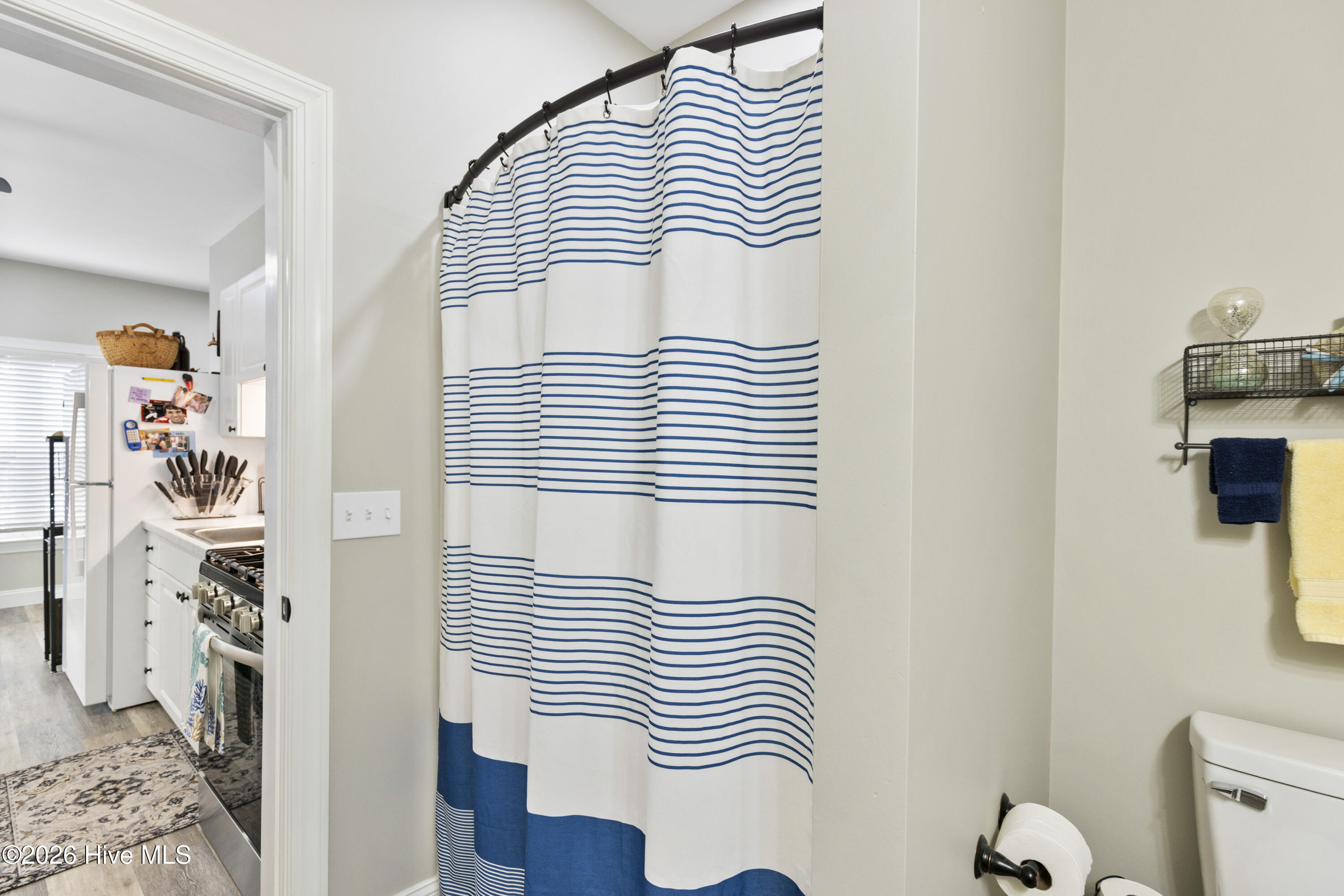 100551822 | Photo 43