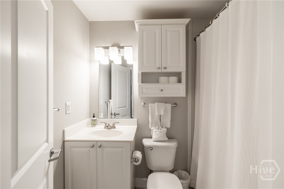 250 W Broad Street 207