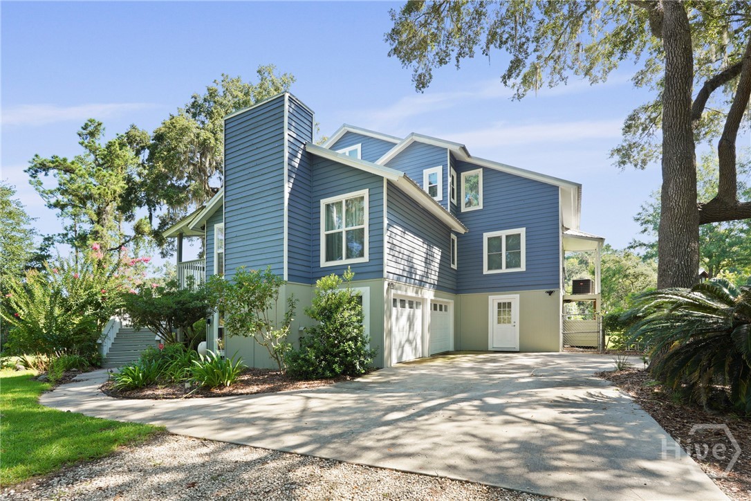 Property at 10 Pinetree Road