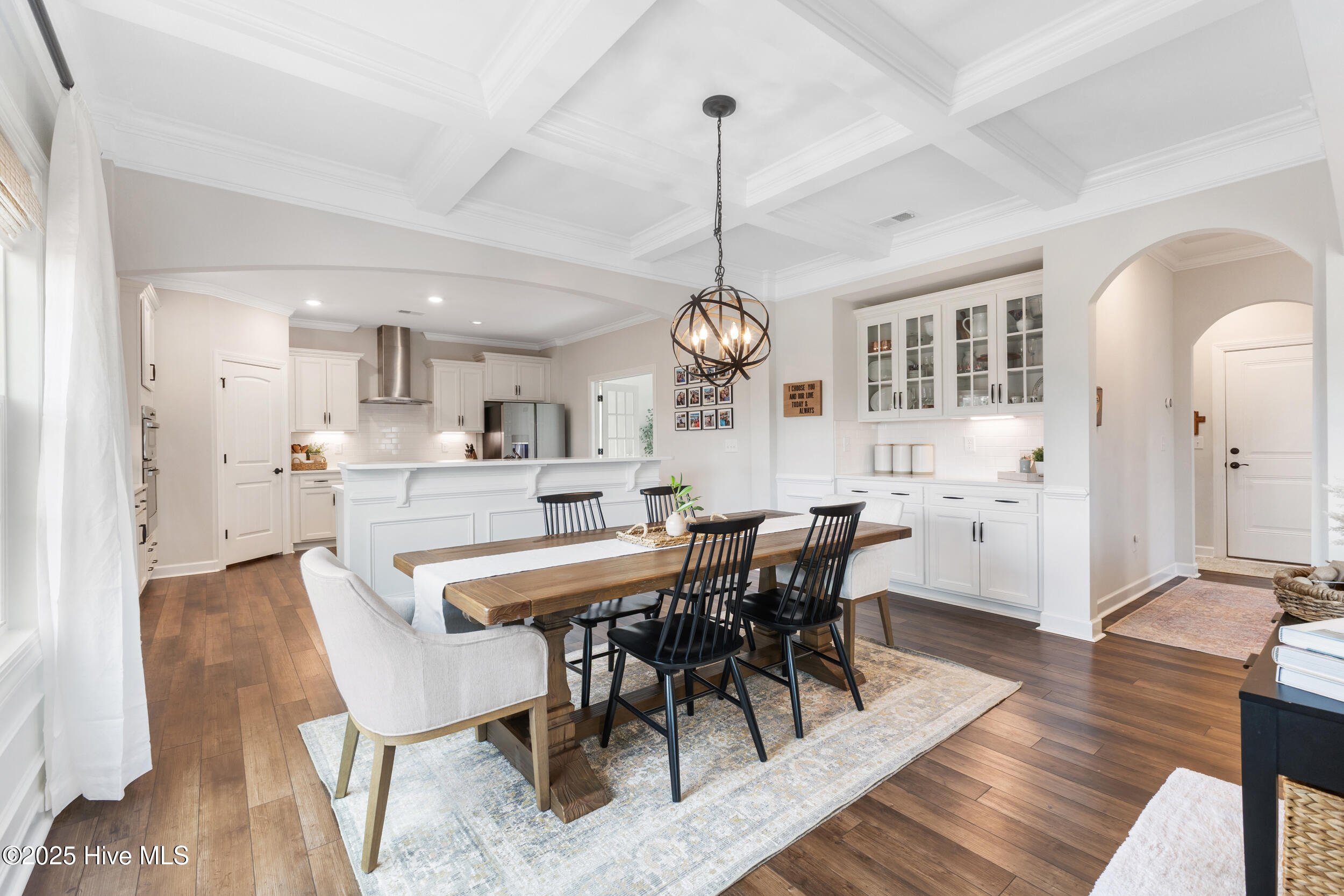 100546095 | Photo 24