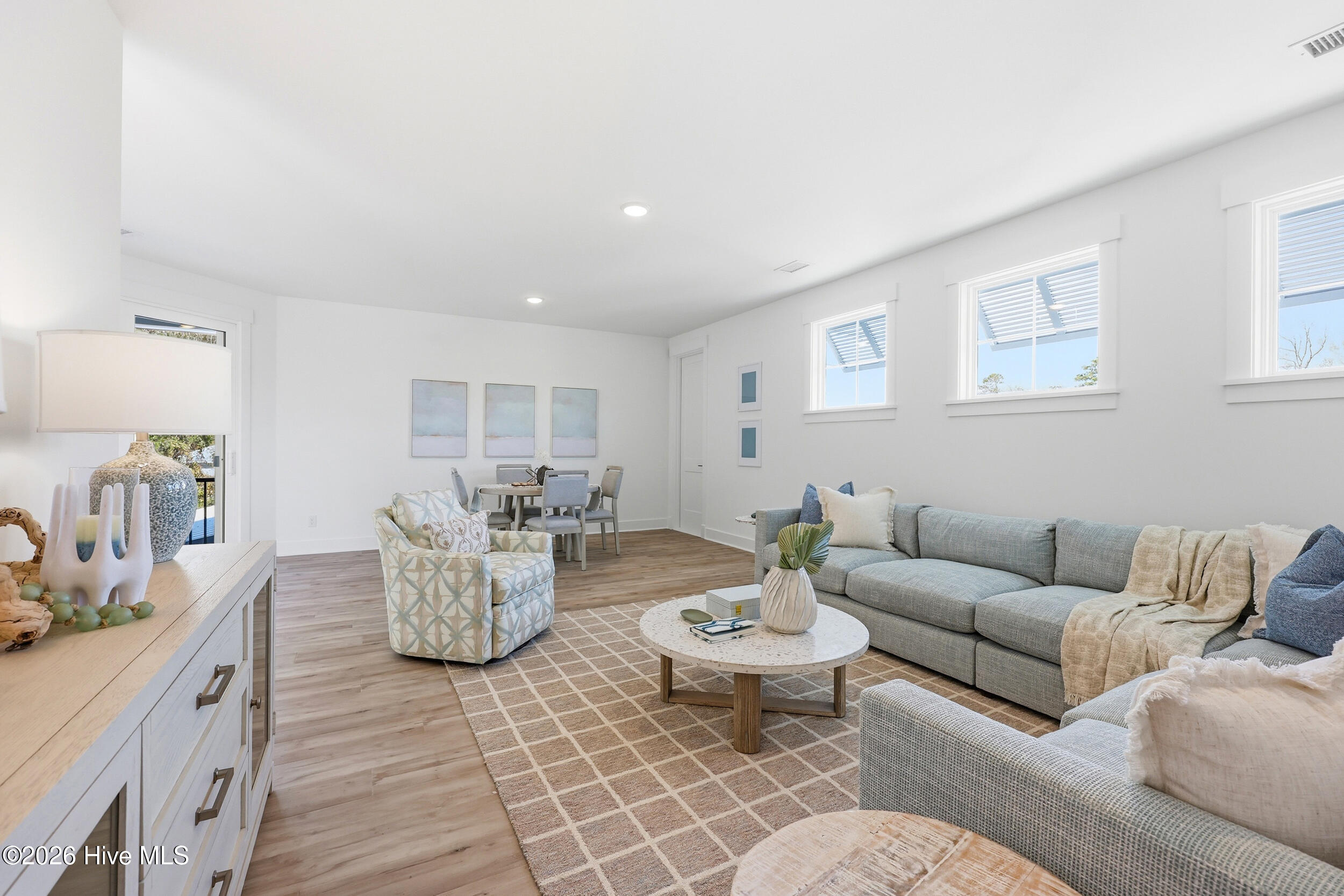 100523956 | Photo 23