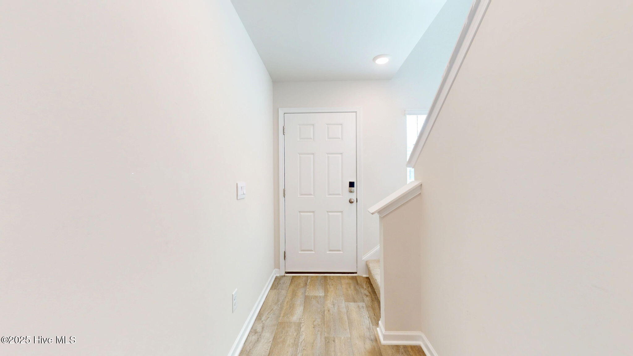 21-web-or-mls-3100-Tatlock-Wy-Unit-D-Gre