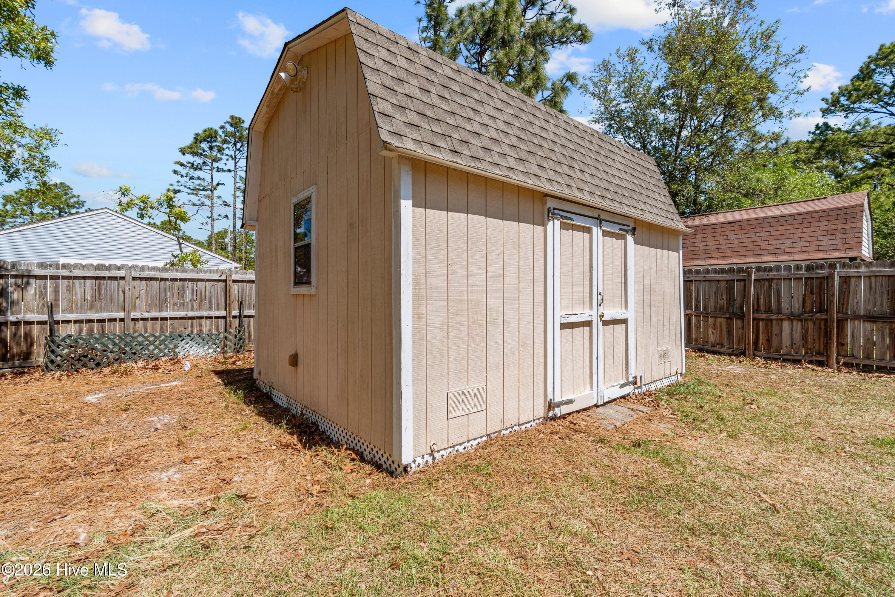 100569174 | Photo 31