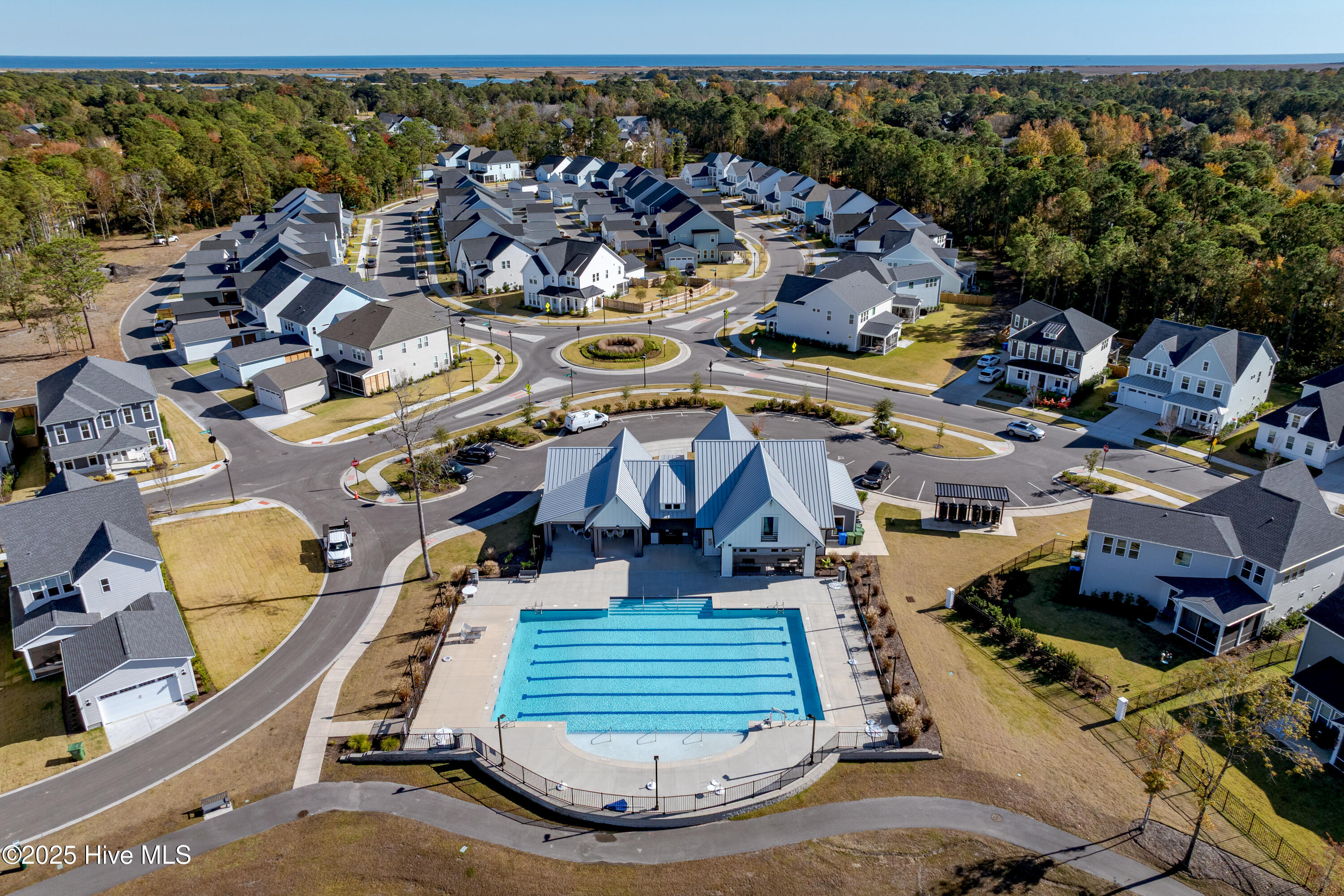 100542365 | Photo 45