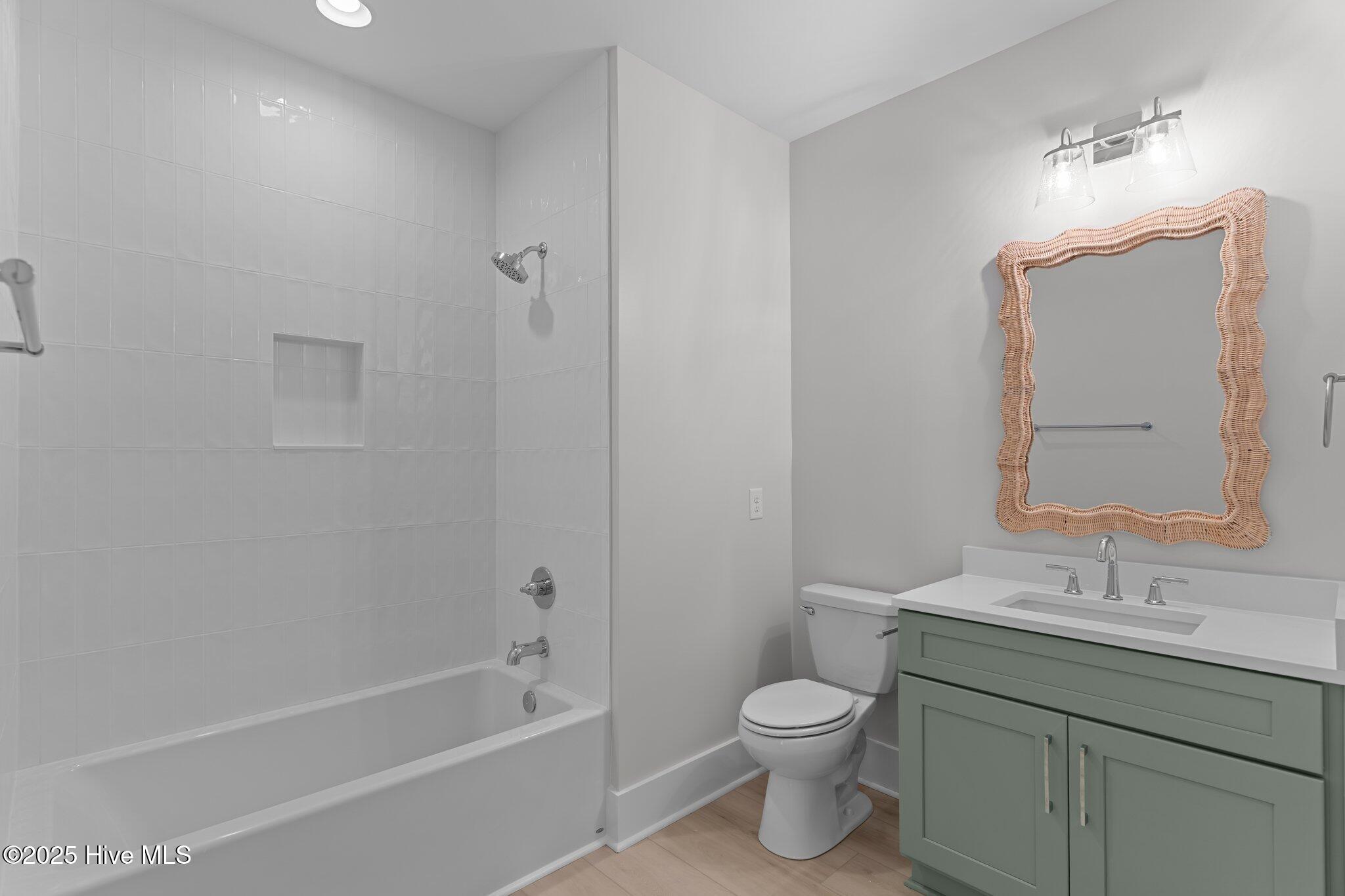 100515159 | Photo 27