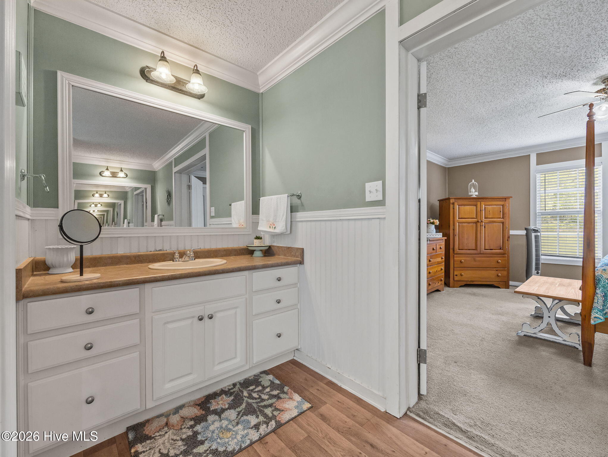 100566211 | Photo 15