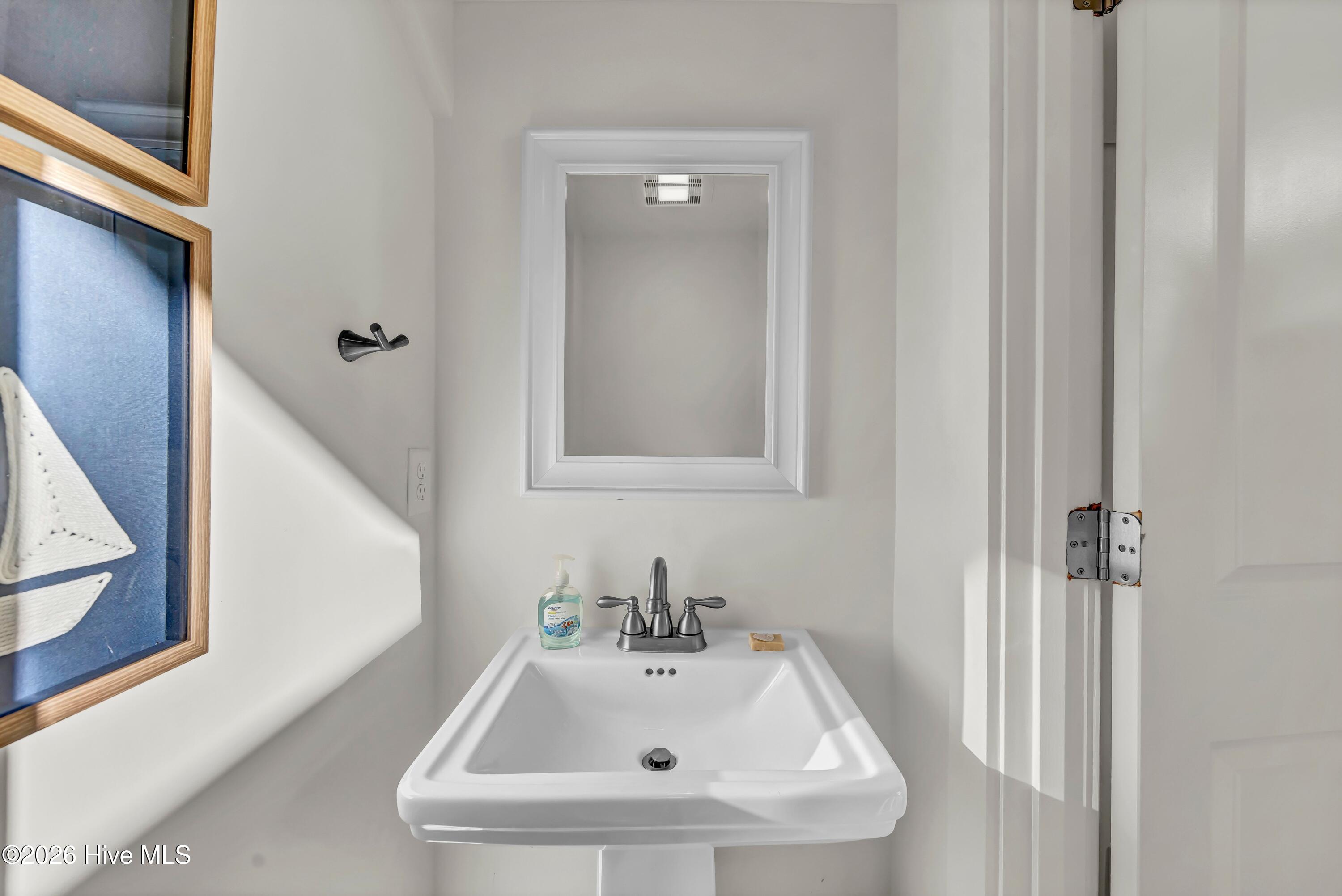 100554666 | Photo 25