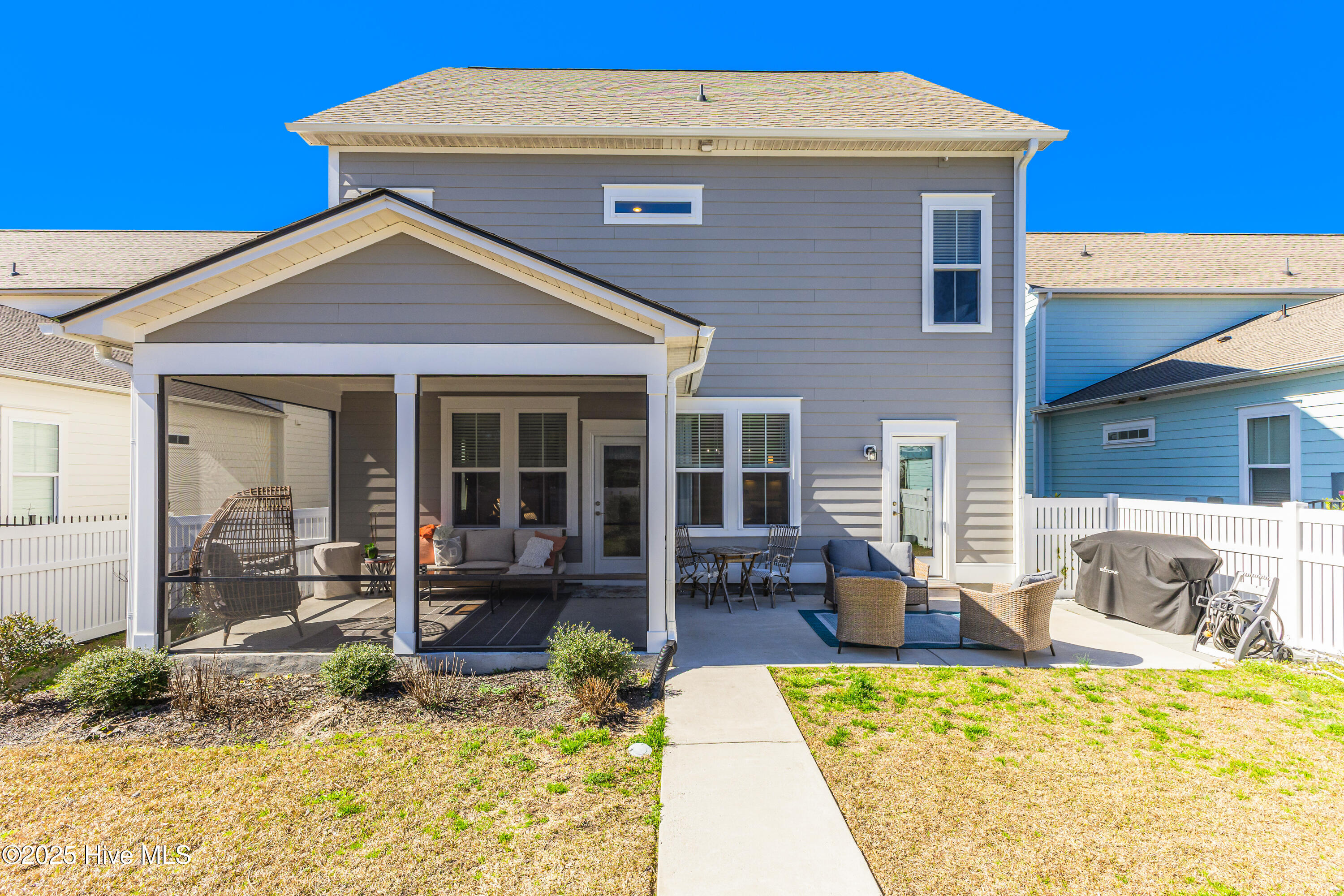 100489867 | Photo 37