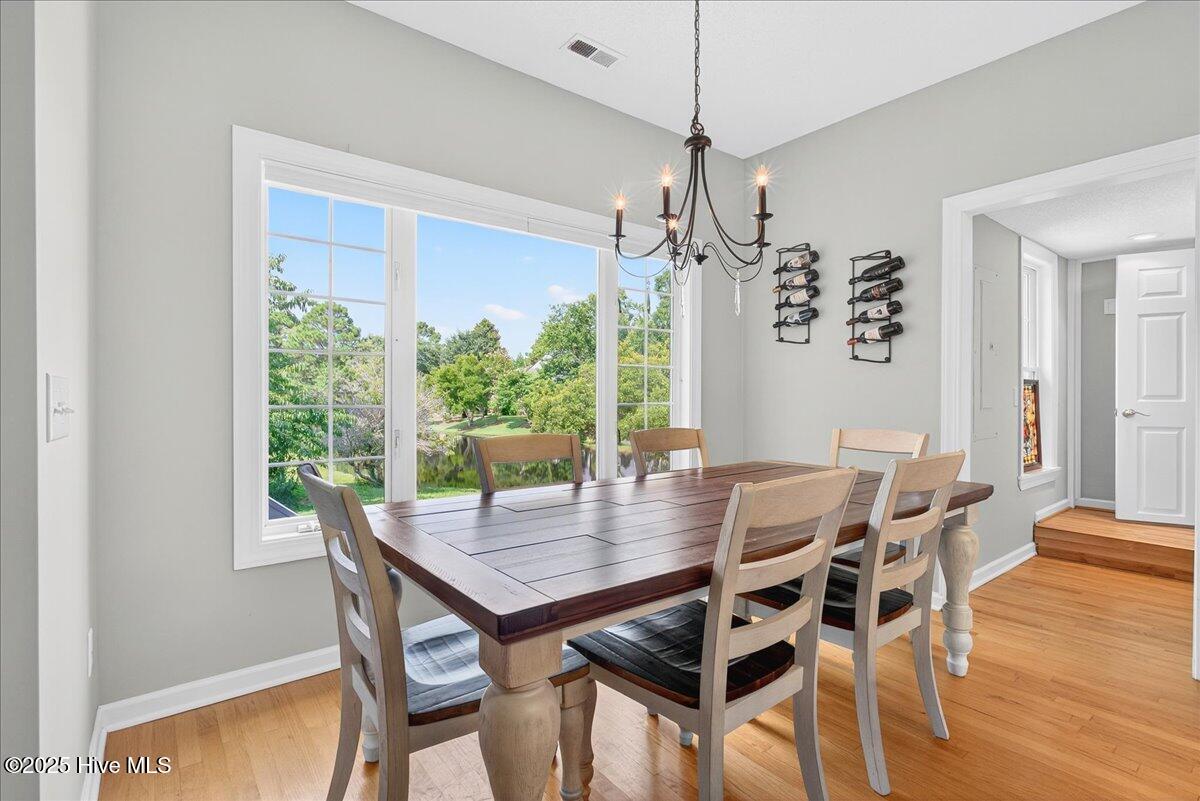 100561885 | Photo 34