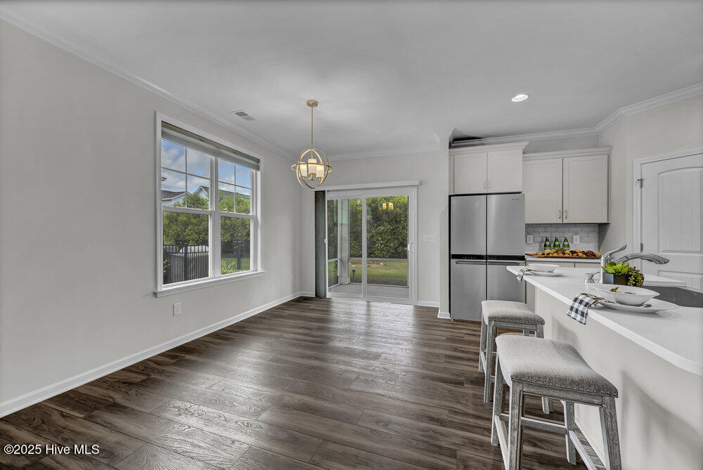 100517881 | Photo 12