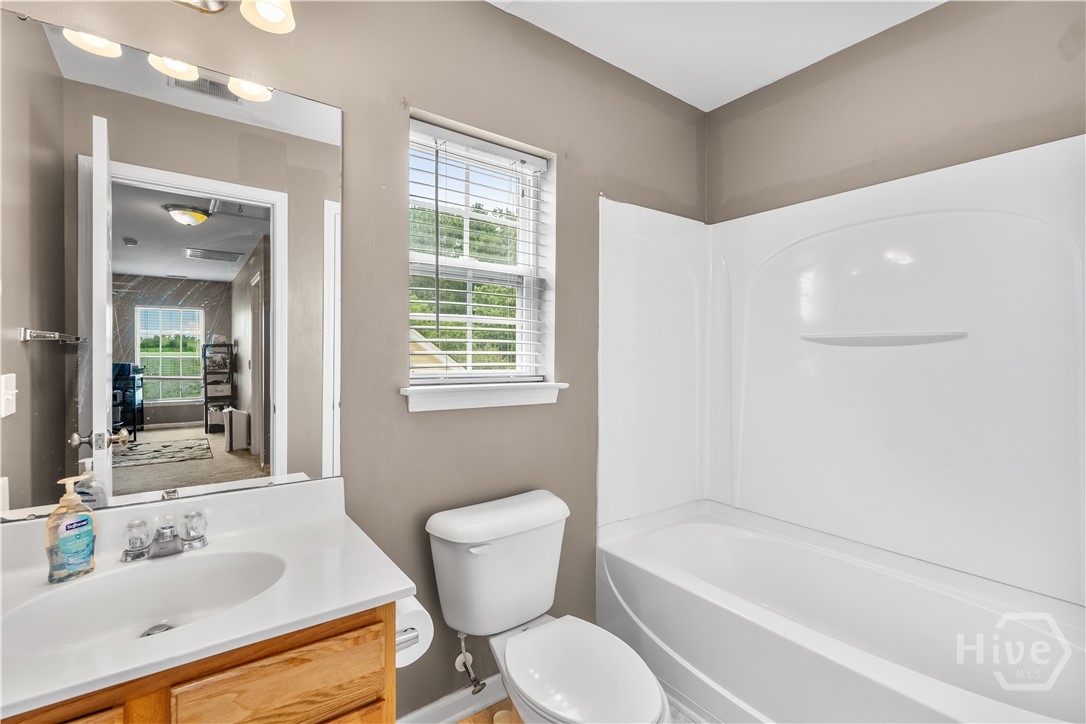 Upstairs Full Bath