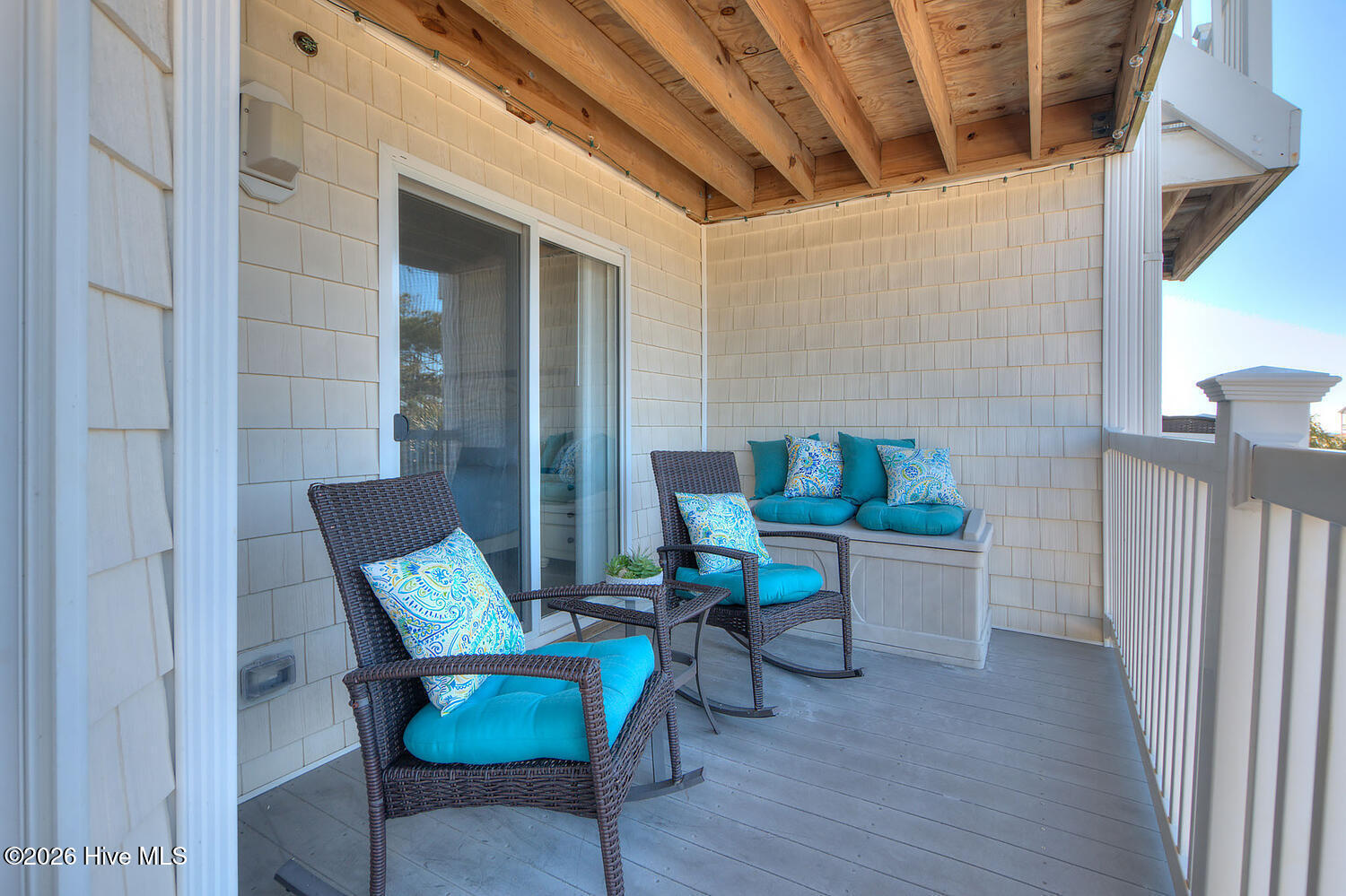 100566241 | Photo 13