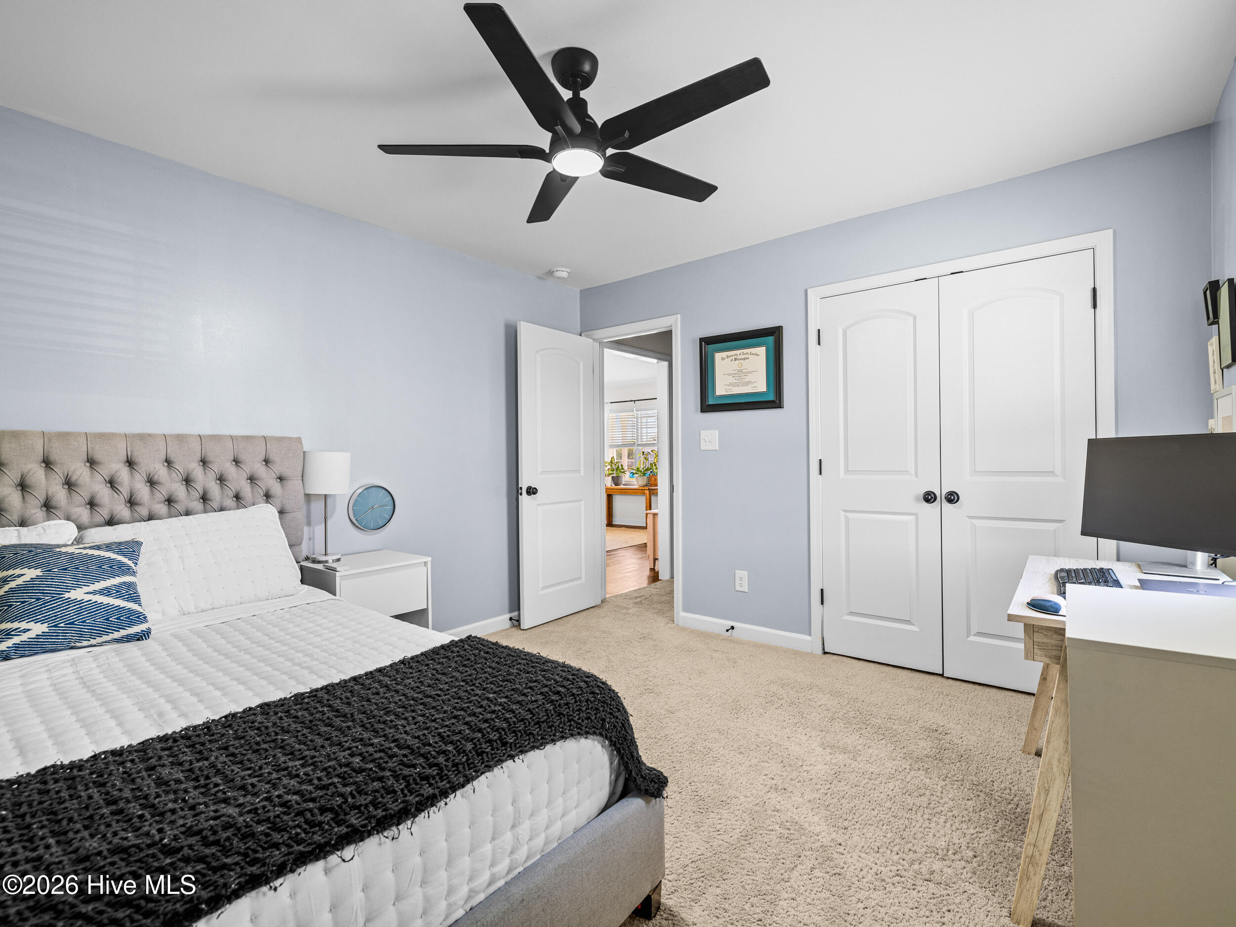 100569588 | Photo 22