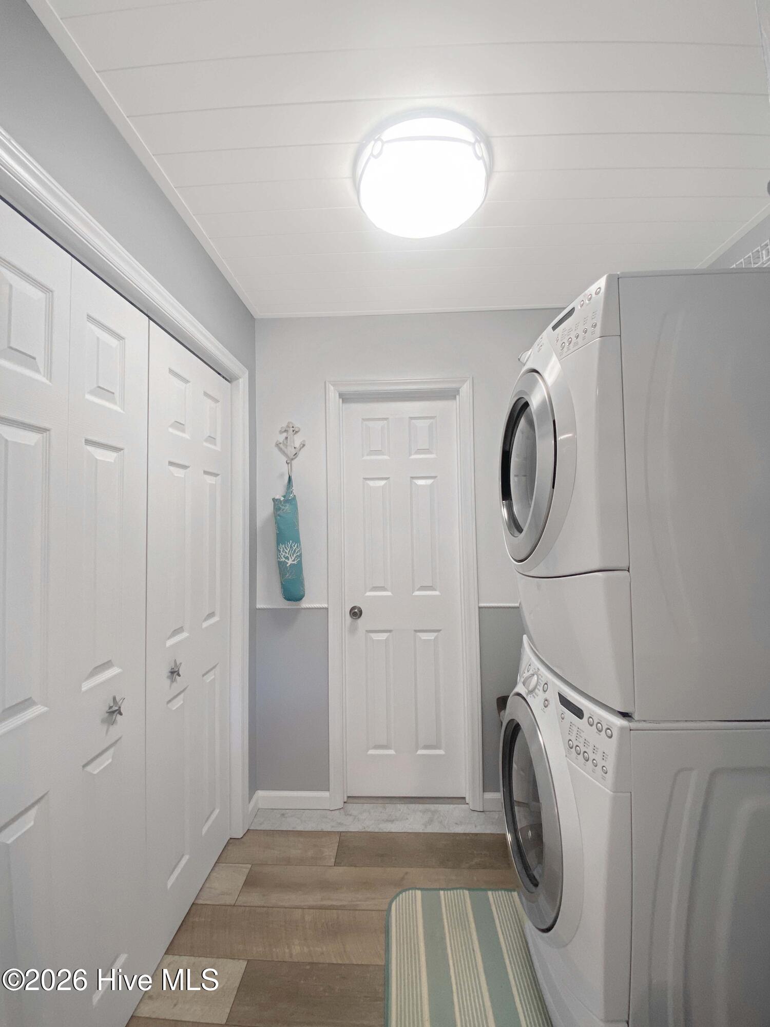 100557408 | Photo 12