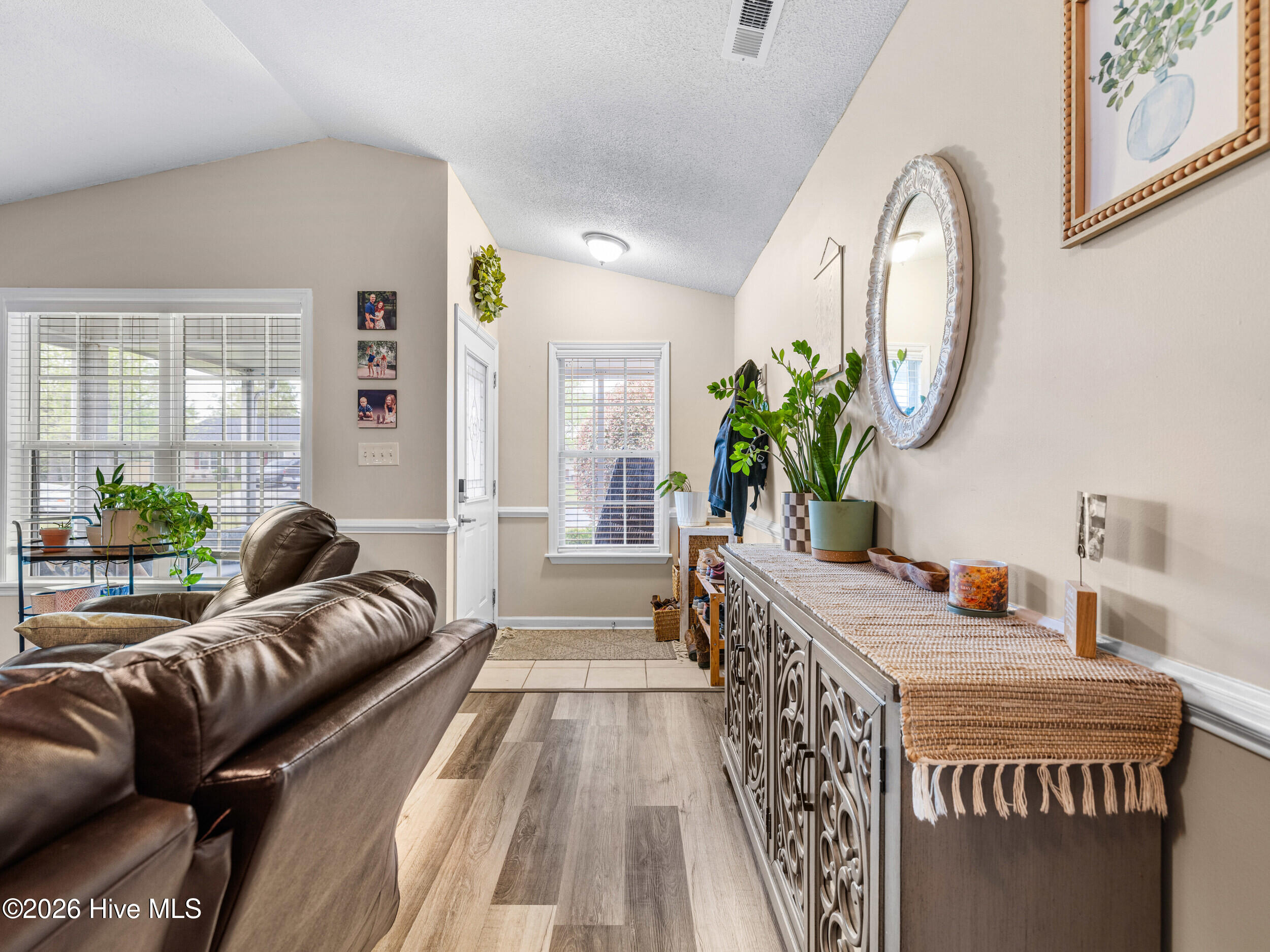 100567636 | Photo 10