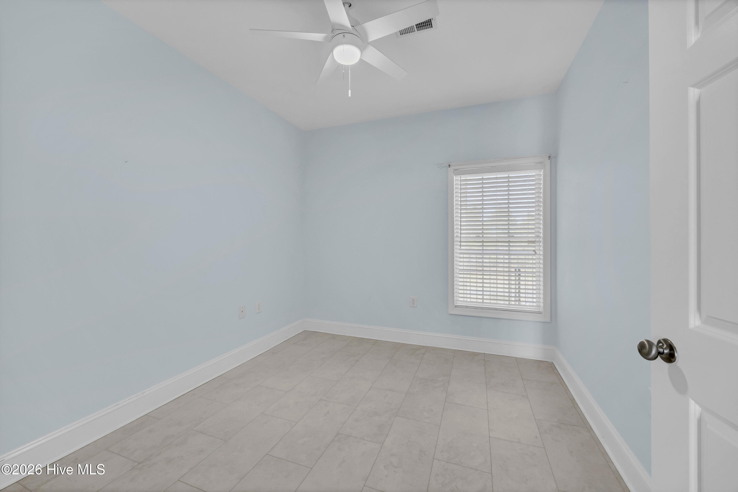 100556994 | Photo 23