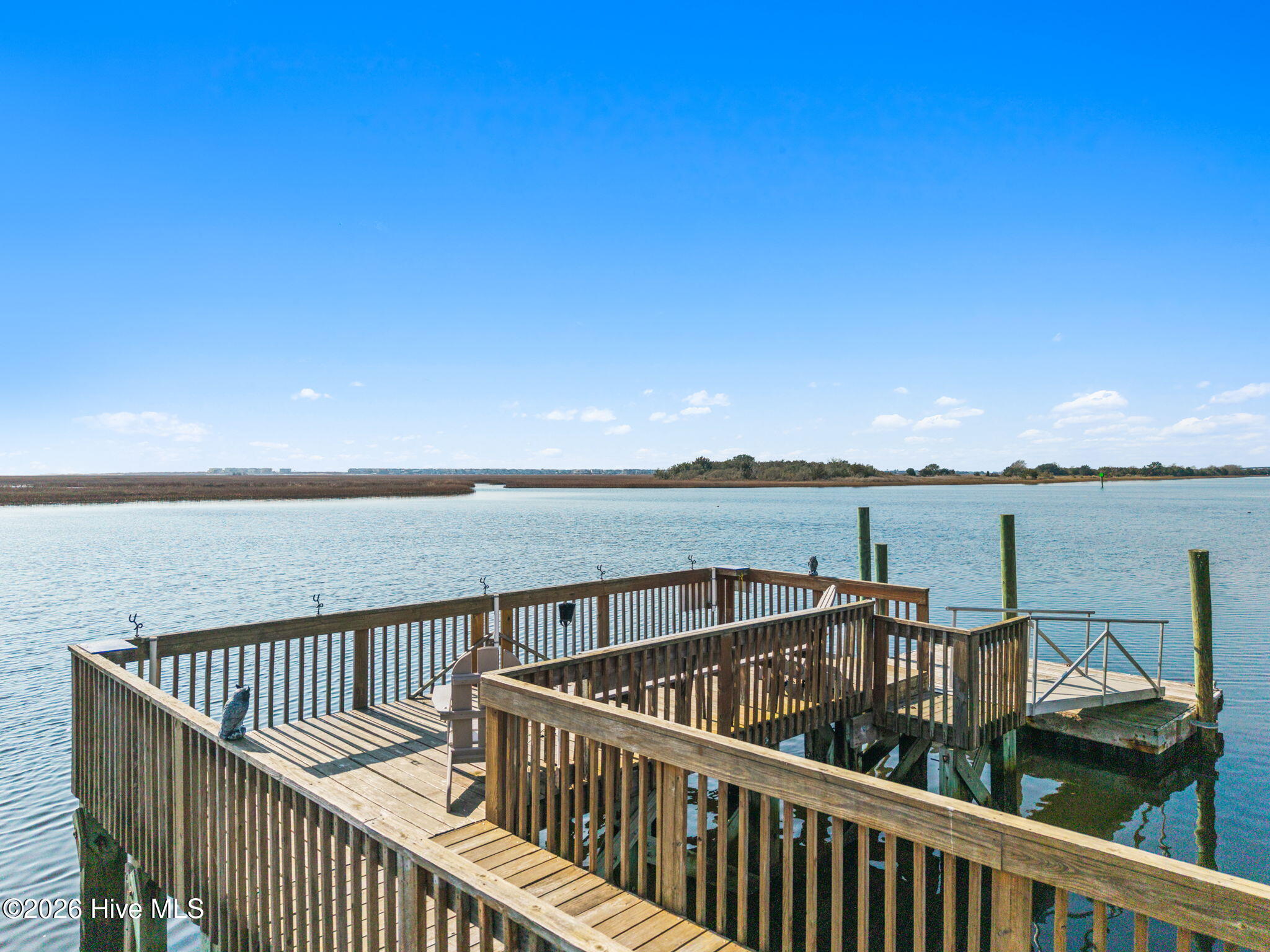 100548707 | Photo 52