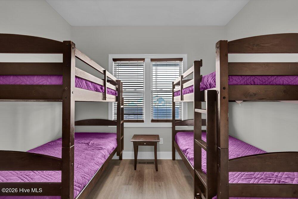 100567511 | Photo 20