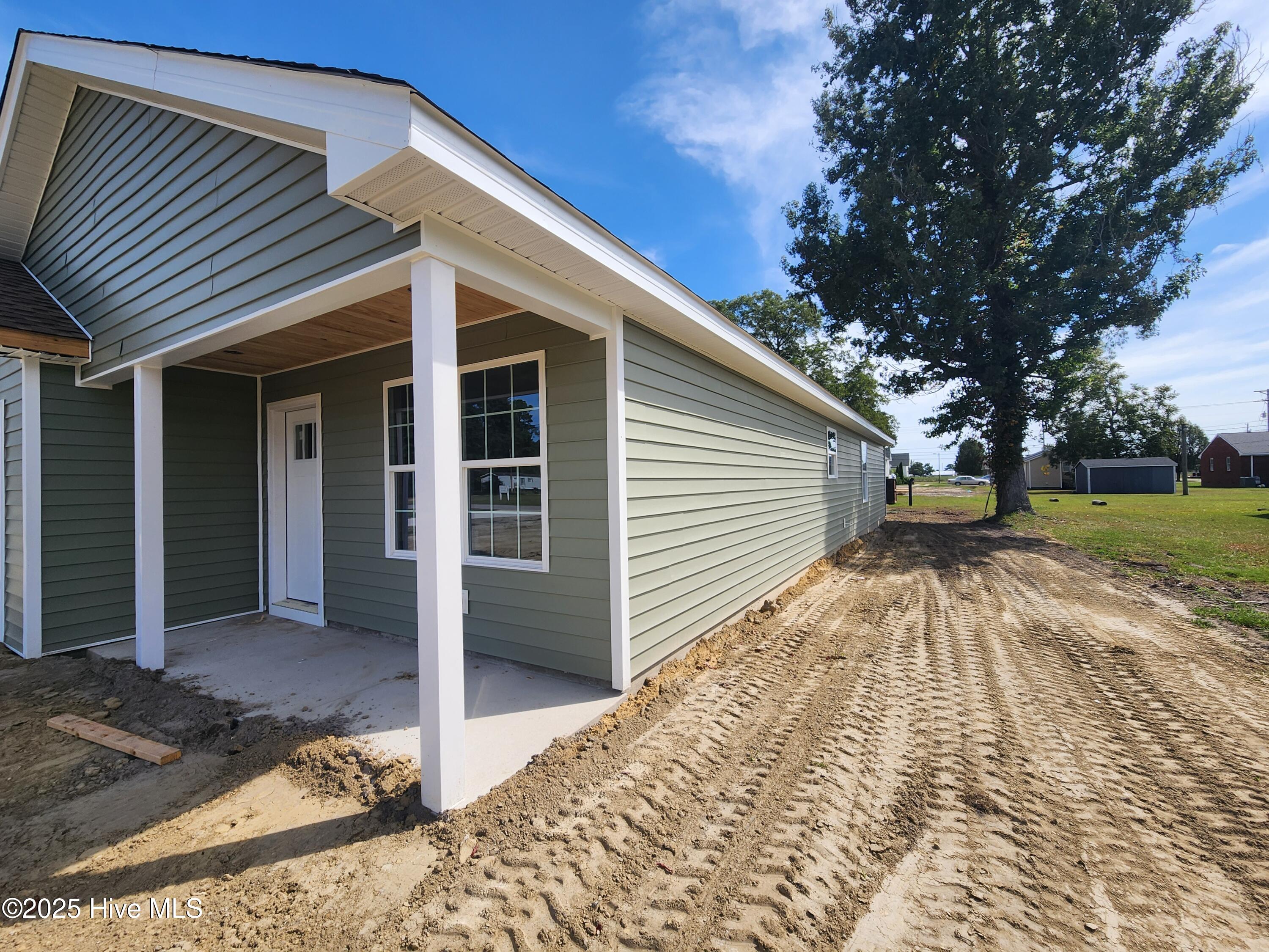 Homes for sale in Hertford, NC | 204 King Ave, Hertford, NC 27944 | MLS# 100525927