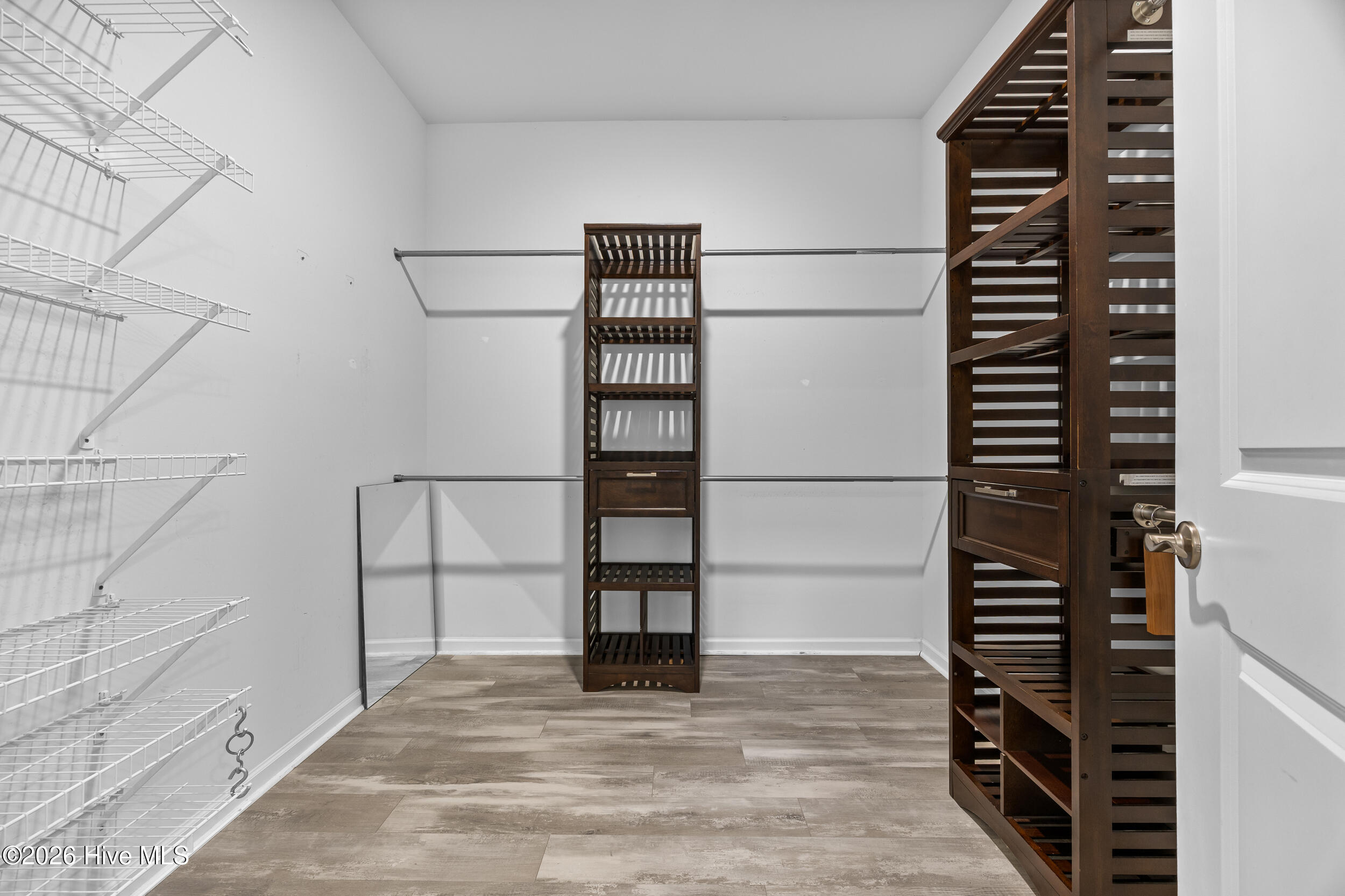 100552645 | Photo 33