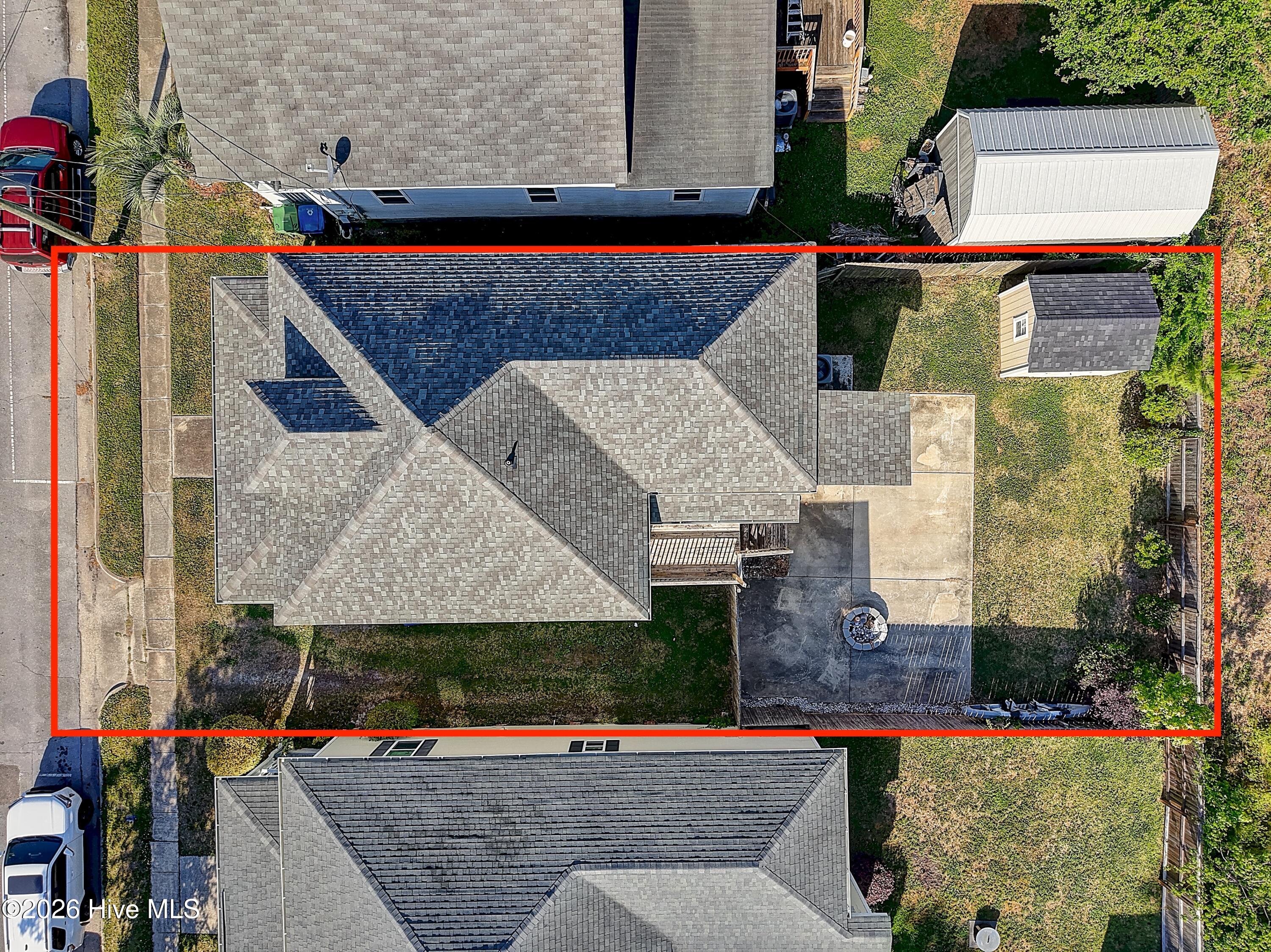 100568086 | Photo 38