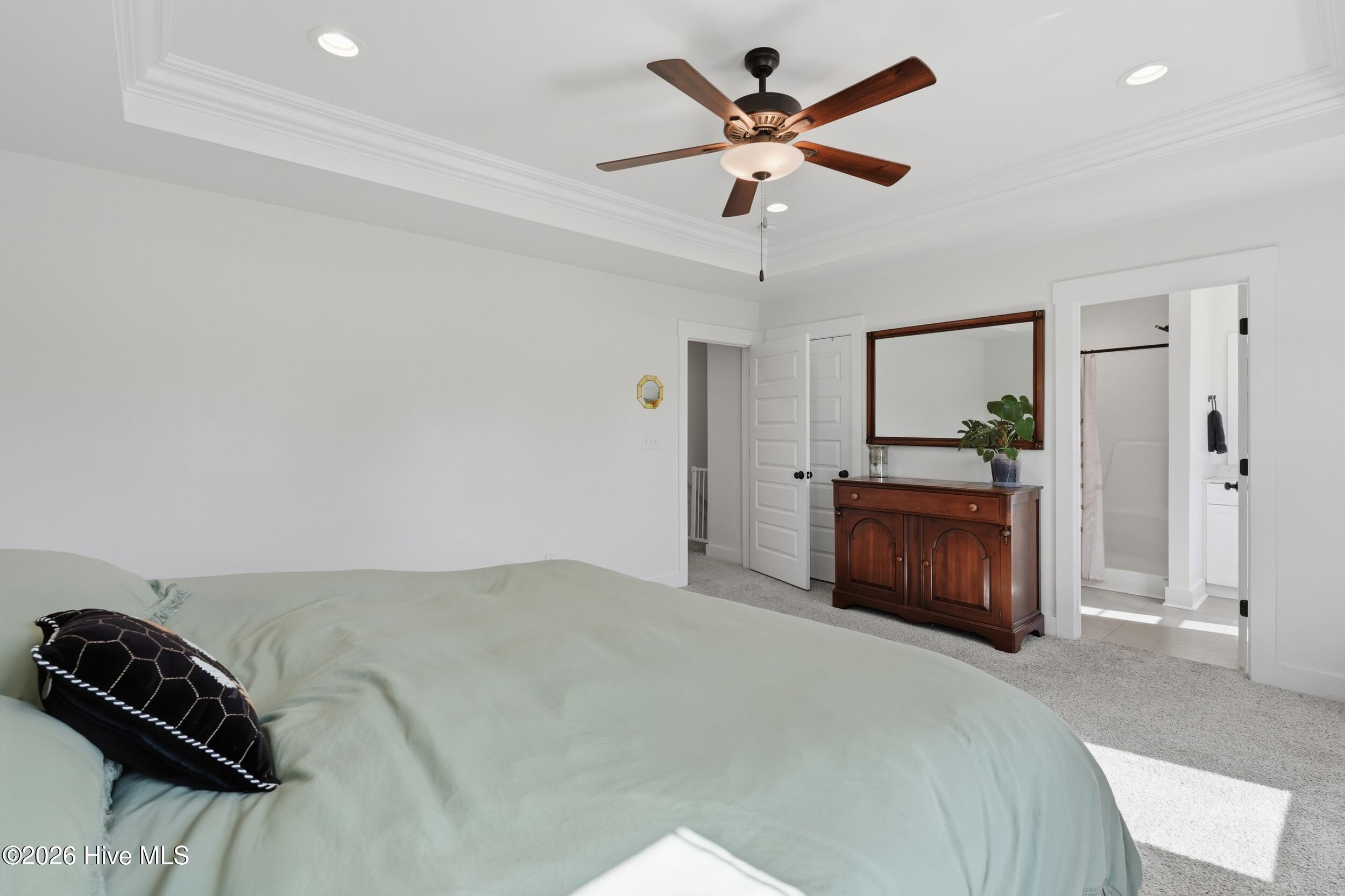 100562917 | Photo 34