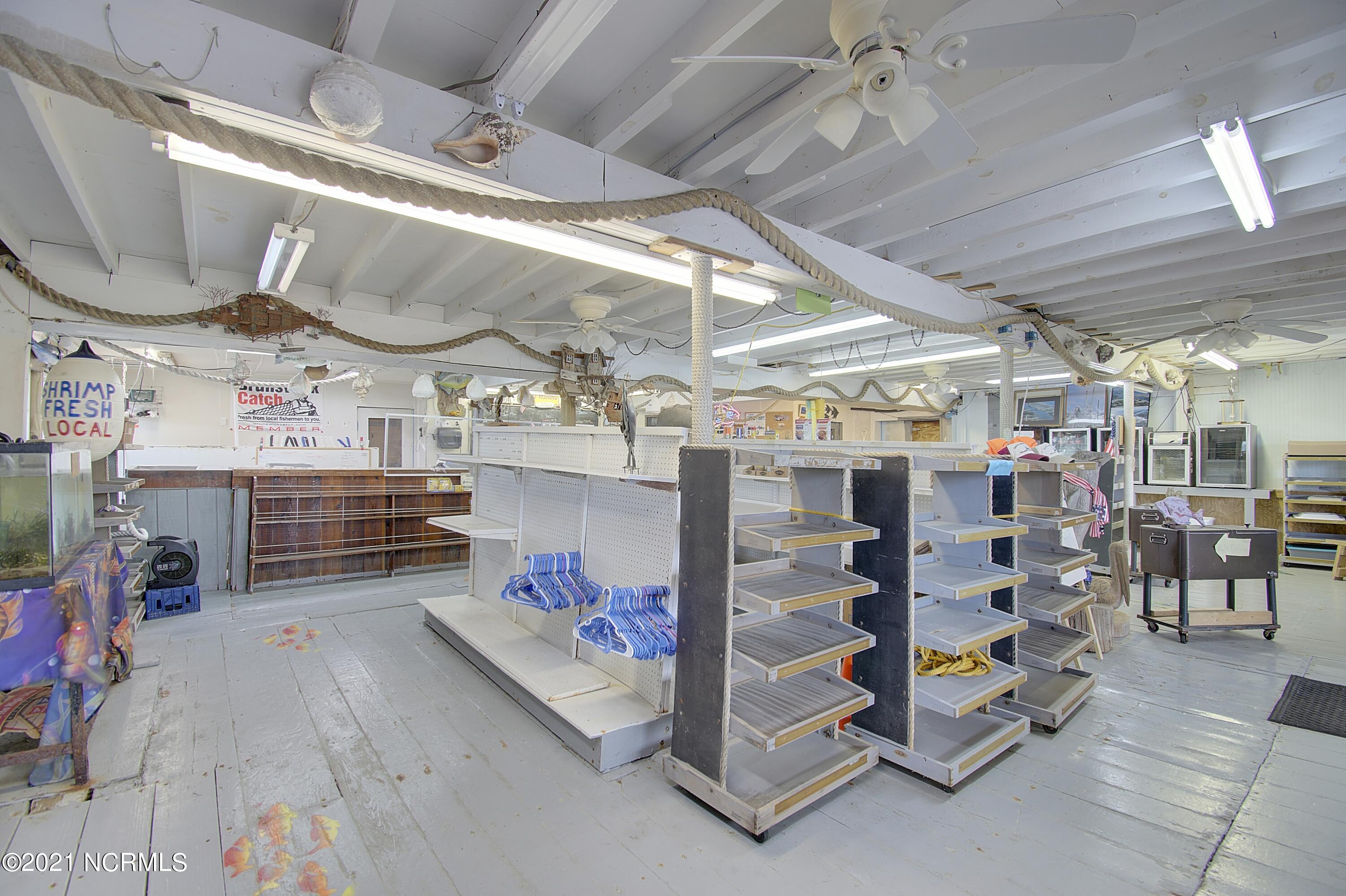 100502162 | Photo 65