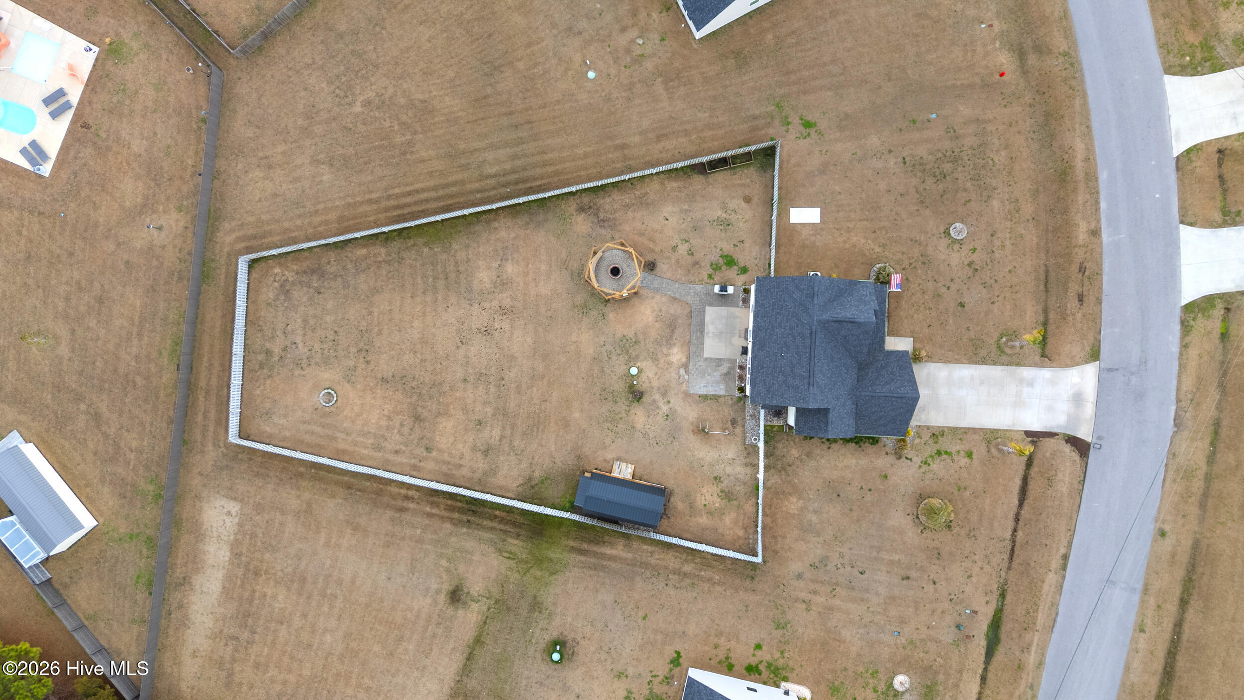 100556419 | Photo 51