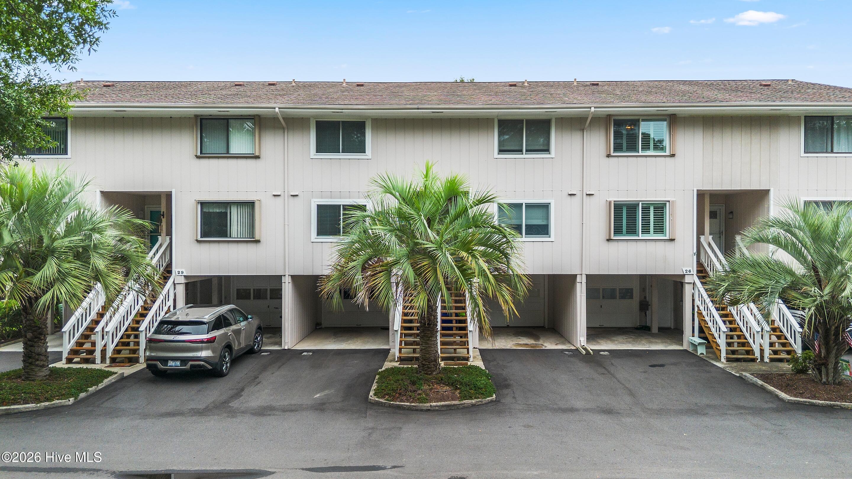 100554441 | Photo 38