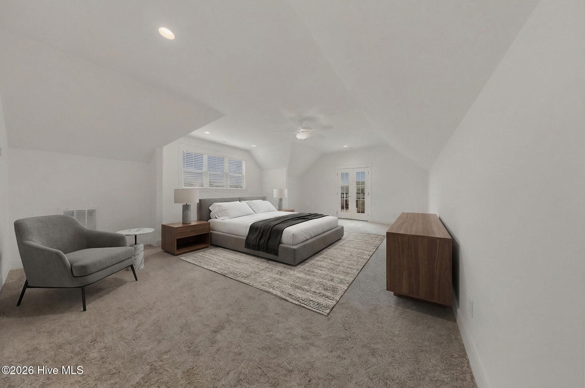 100562967 | Photo 41