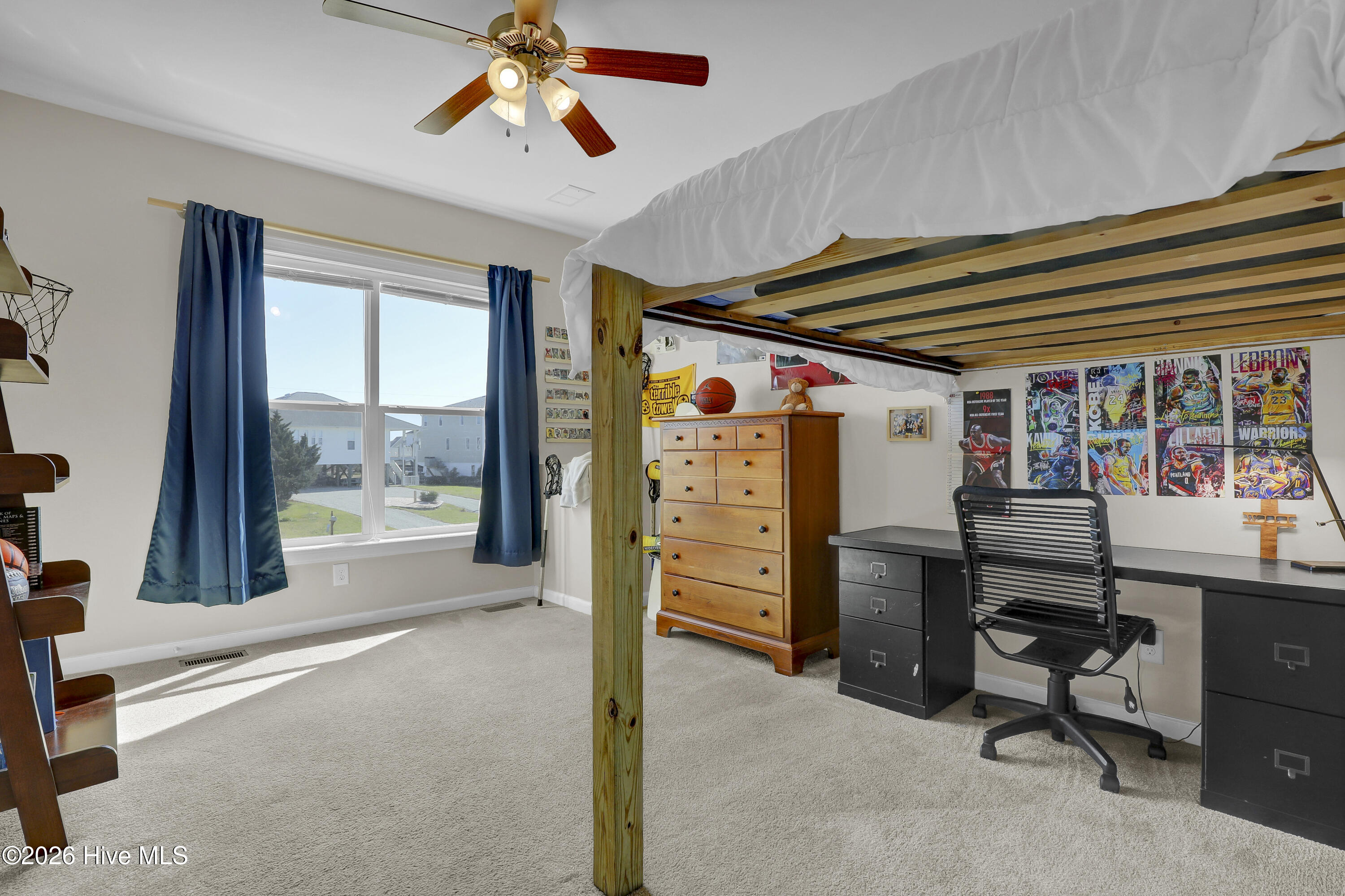 100562204 | Photo 24