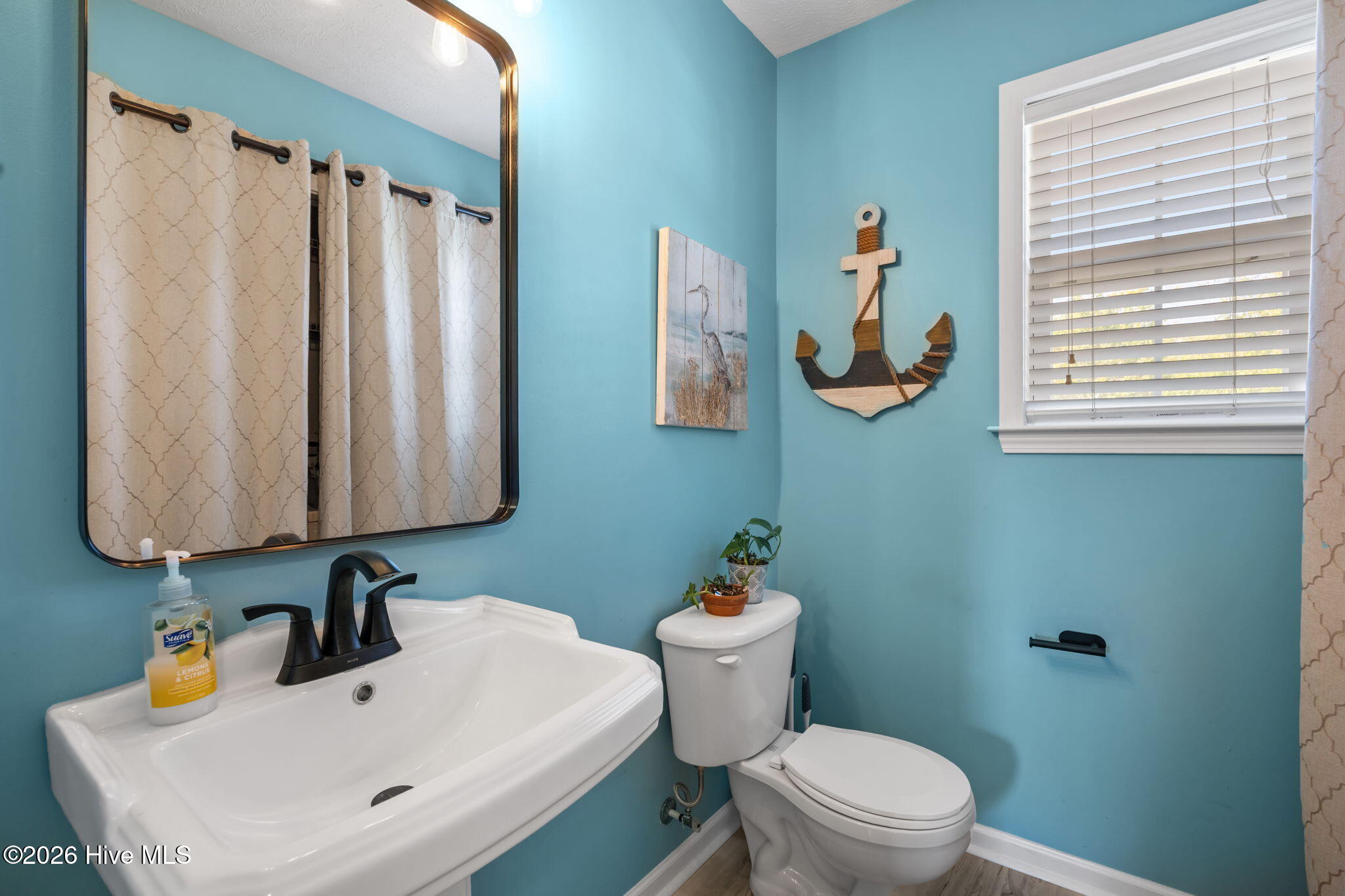 100566425 | Photo 19