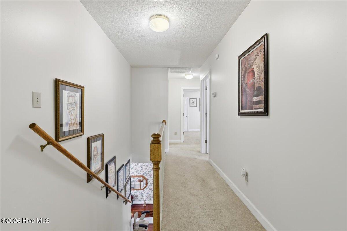 100550668 | Photo 22