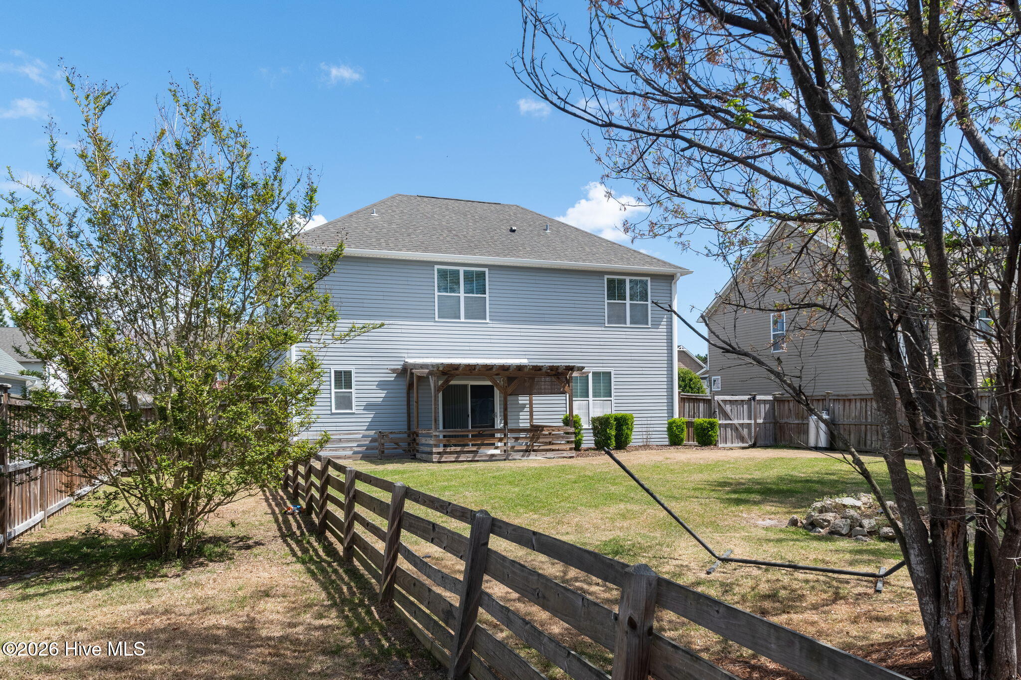 100565105 | Photo 33