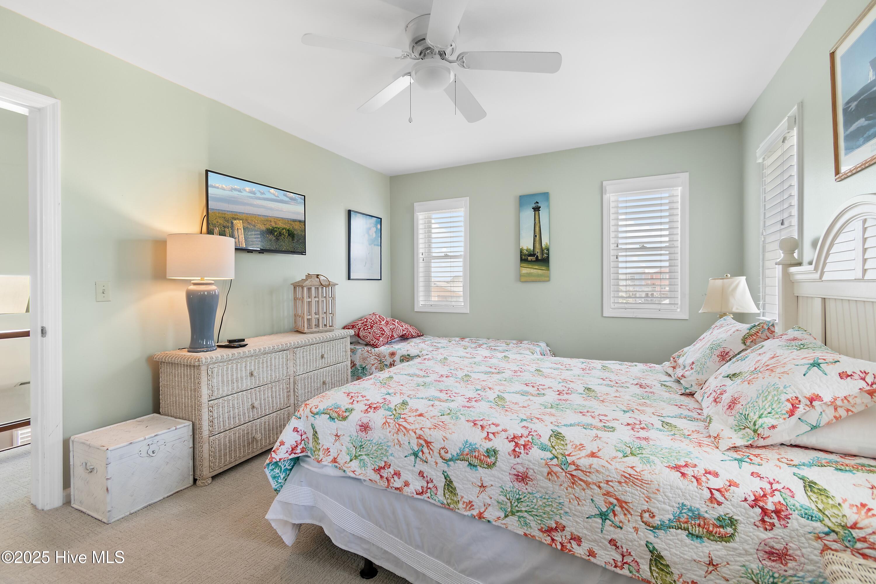 100520391 | Photo 28