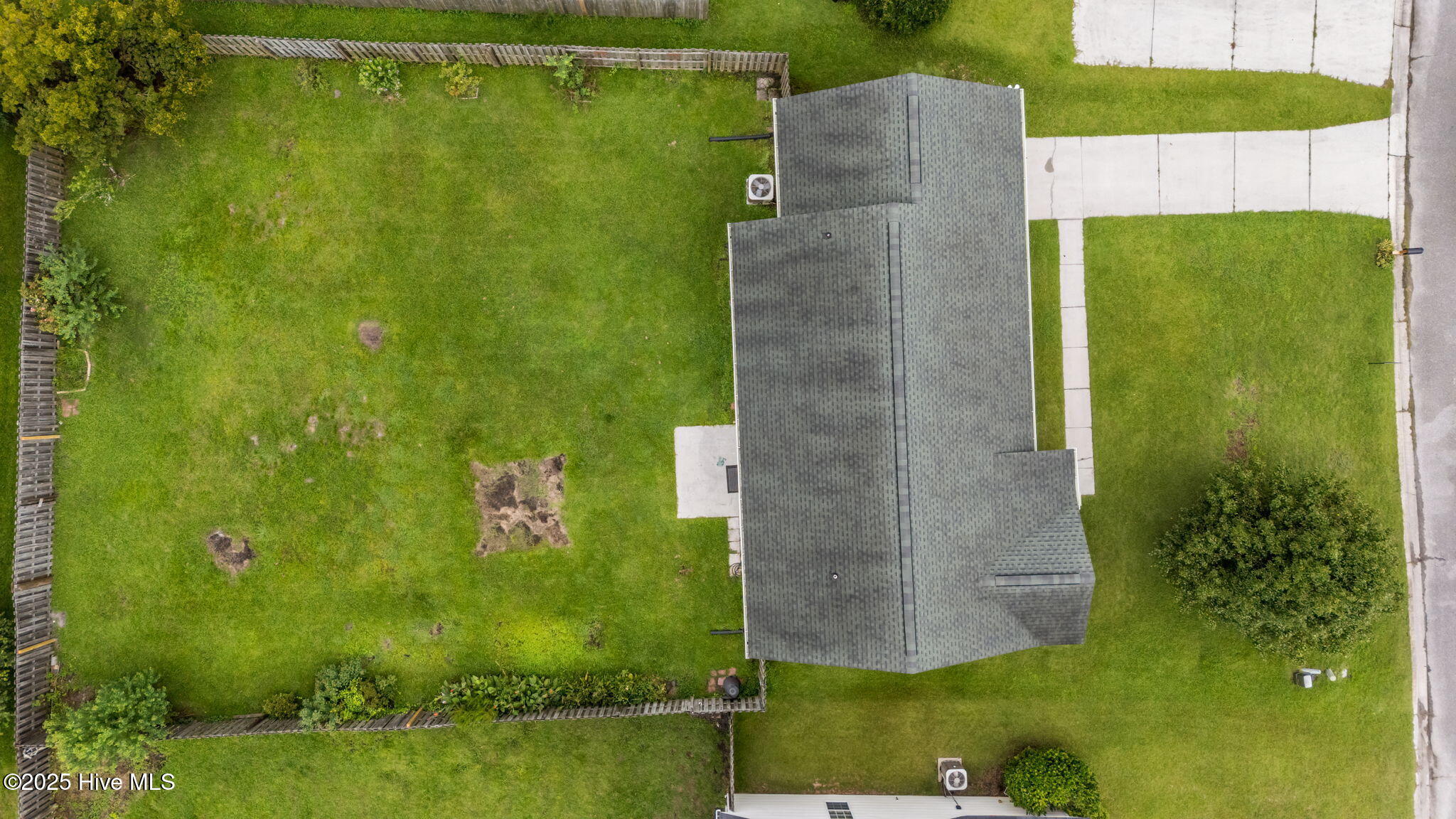 100540670 | Photo 28