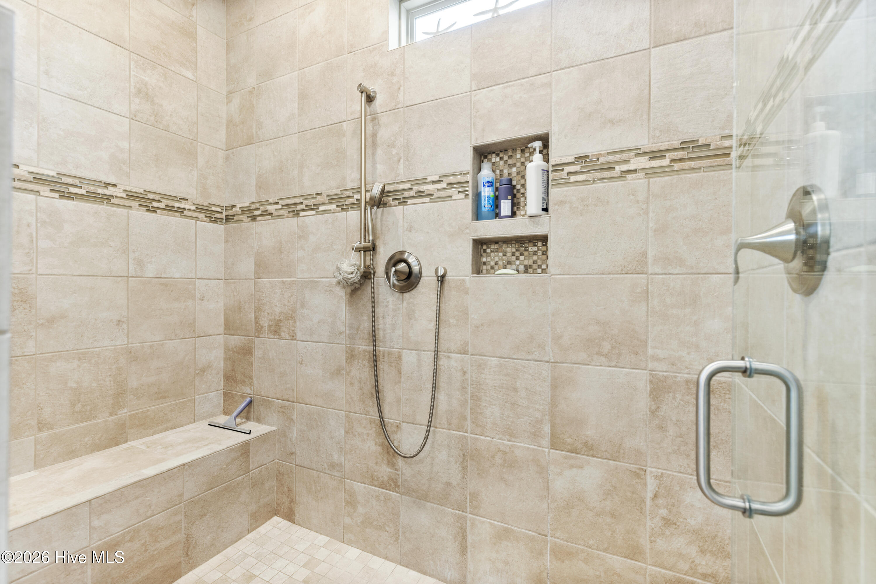 100551646 | Photo 27