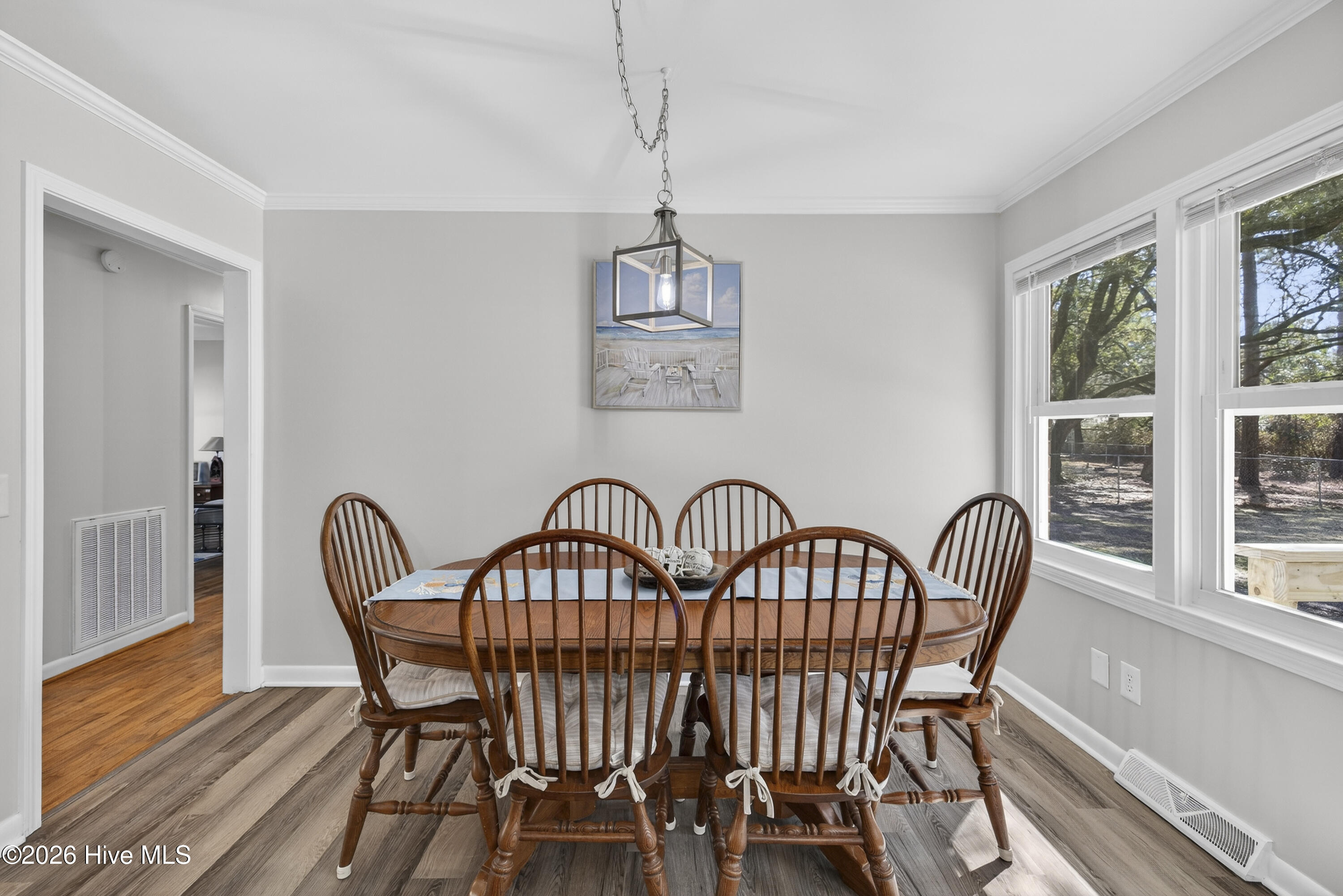 100556651 | Photo 12